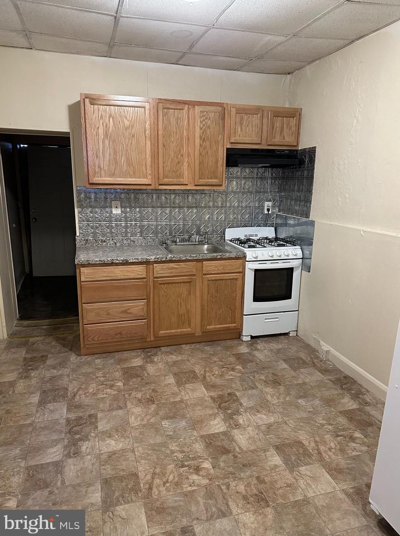 2014 Wilkens Ave, Baltimore MD  21223-3411 exterior