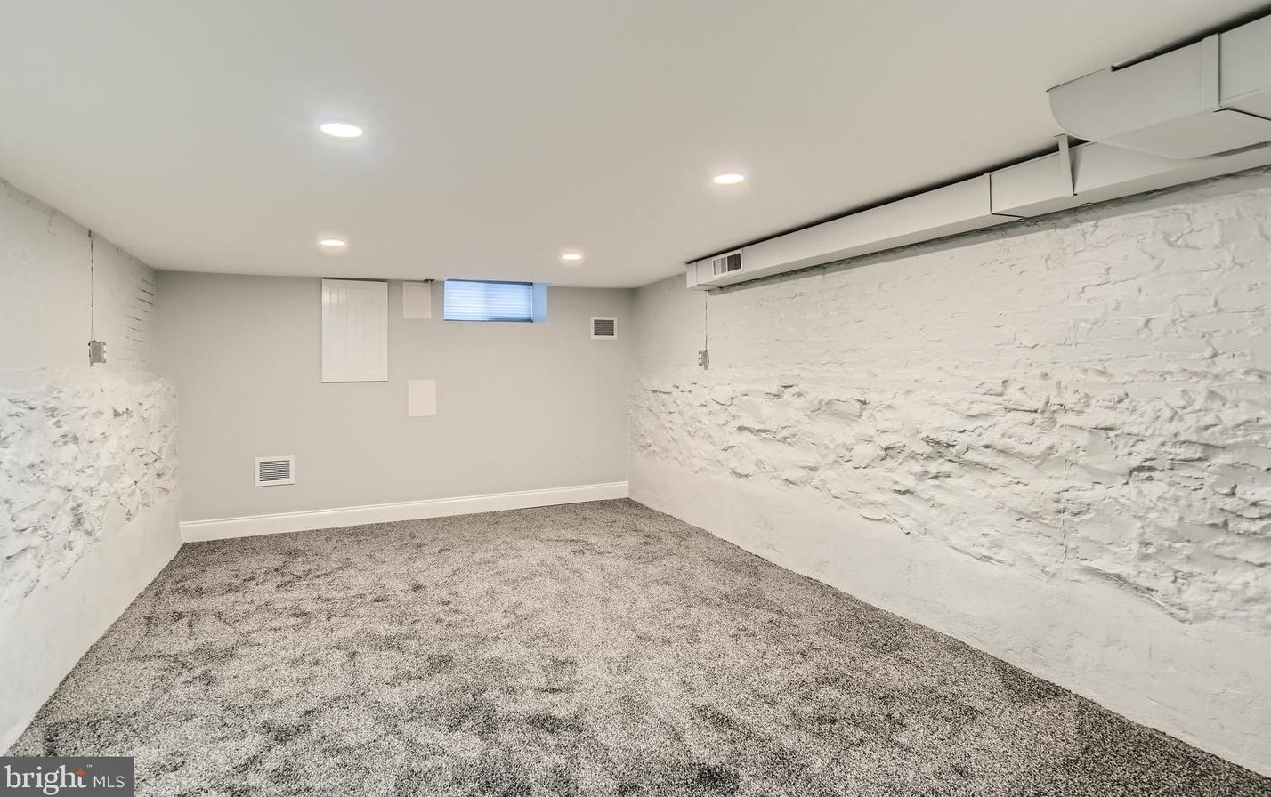 127 Glover St, Baltimore MD  21224-1142 exterior