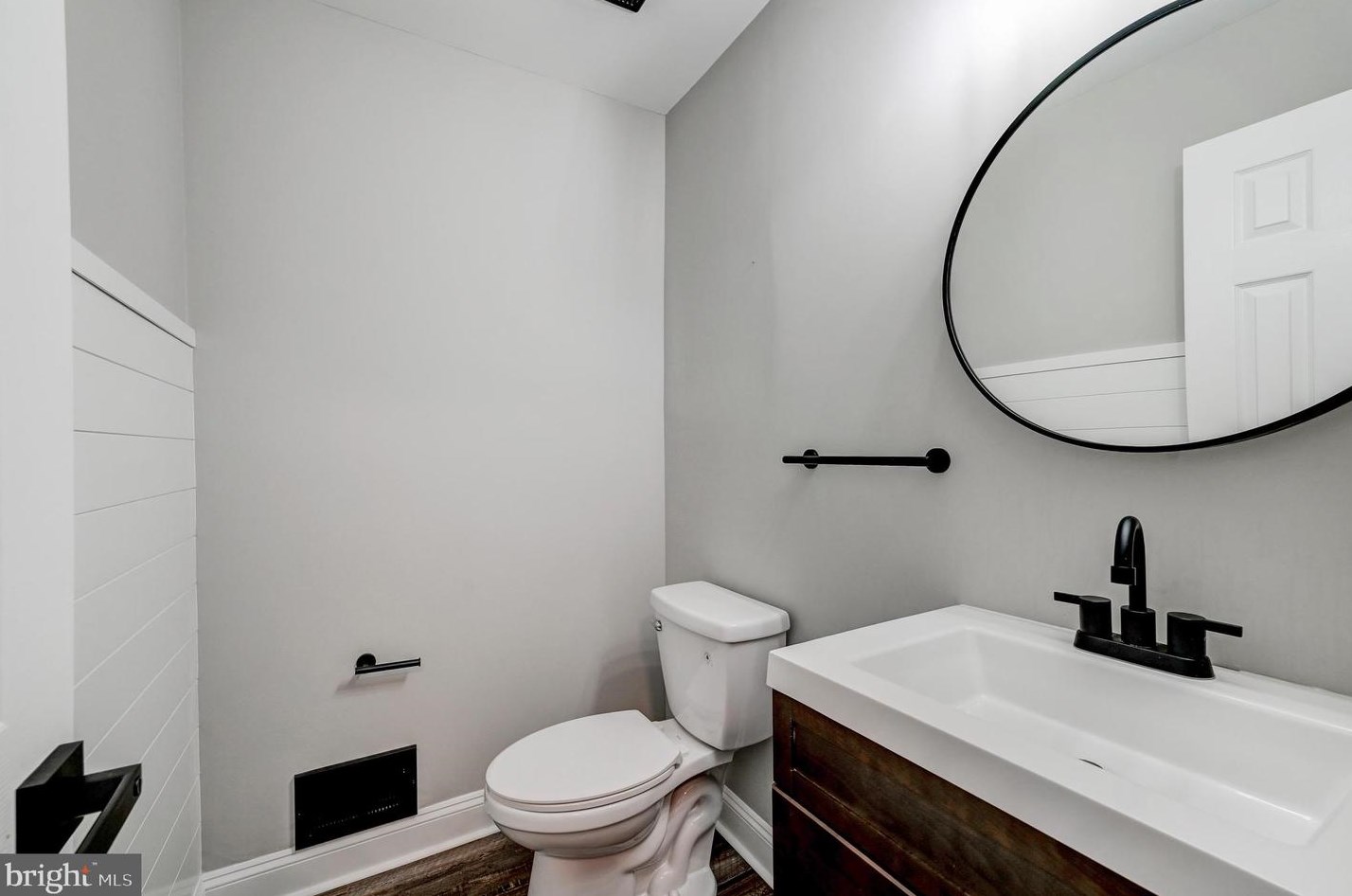 516 Collington Ave, Baltimore MD  21205-2307 exterior
