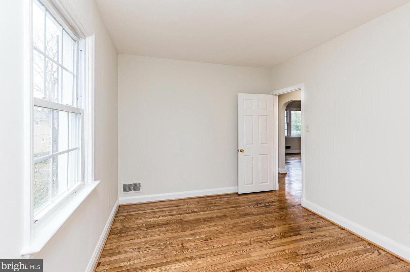 4420 Buena Vista Ave, Baltimore MD 21211-1206 exterior