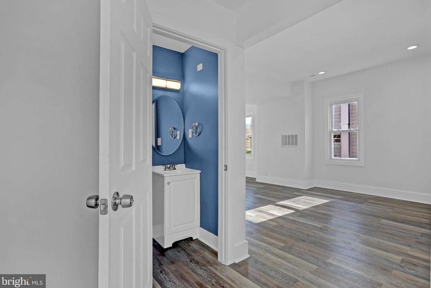 5303 Midwood Ave, Baltimore MD  21212-4304 exterior