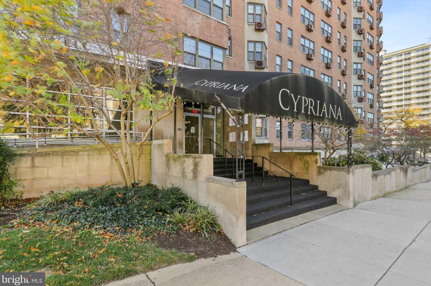 102 39th St, Baltimore MD  21210-3117 exterior