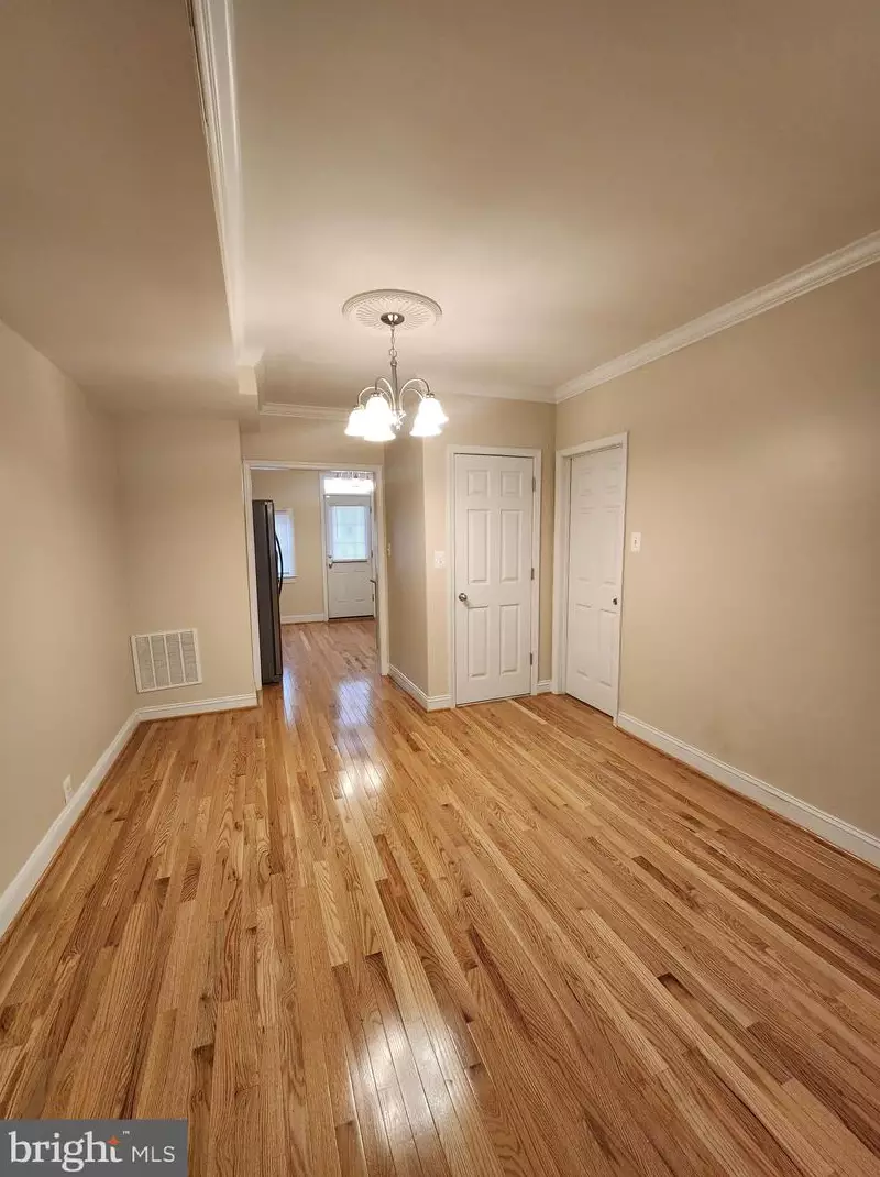 438 Elrino St, Baltimore MD  21224-2722 exterior