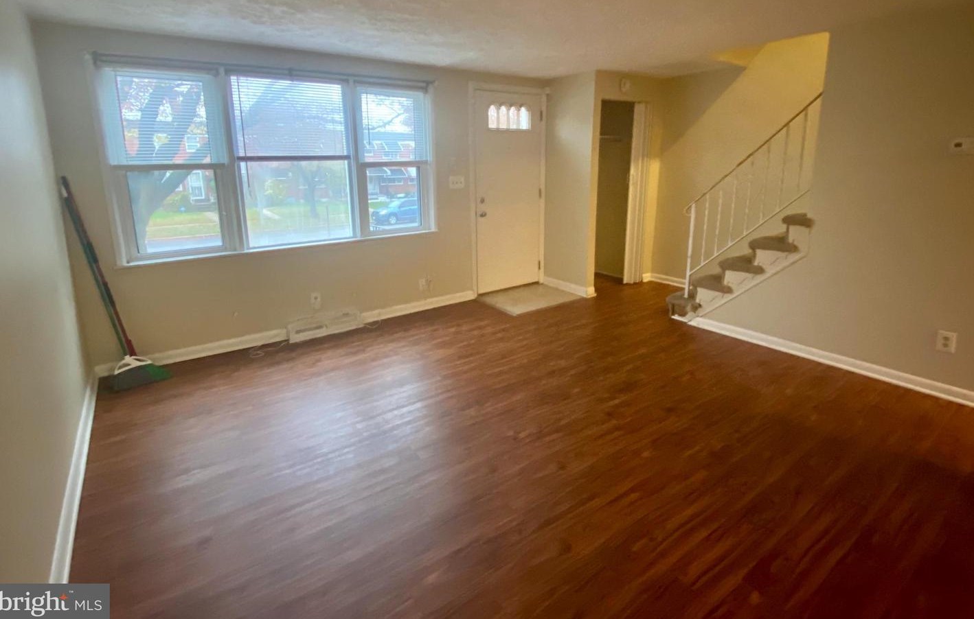 5493 Cedonia Ave, Baltimore MD  21206-3905 exterior