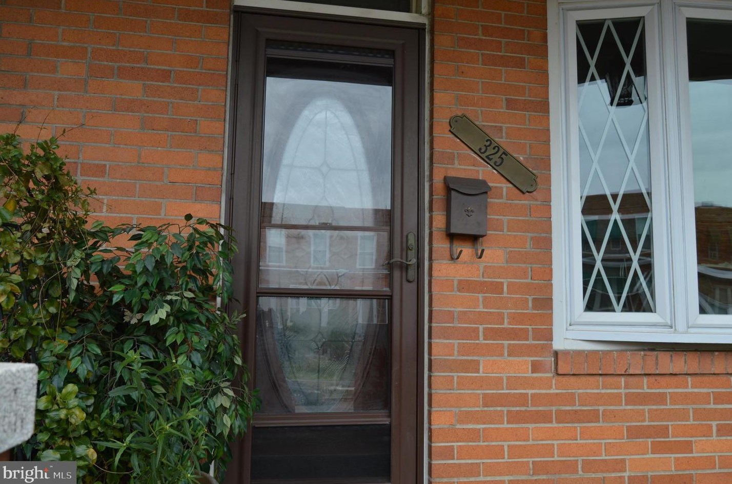 325 Drew St, Baltimore MD  21224-2715 exterior