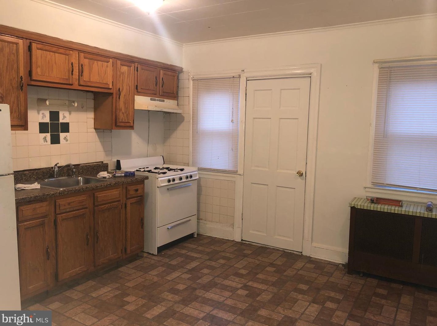 3711 7th St, Baltimore MD  21225-2109 exterior