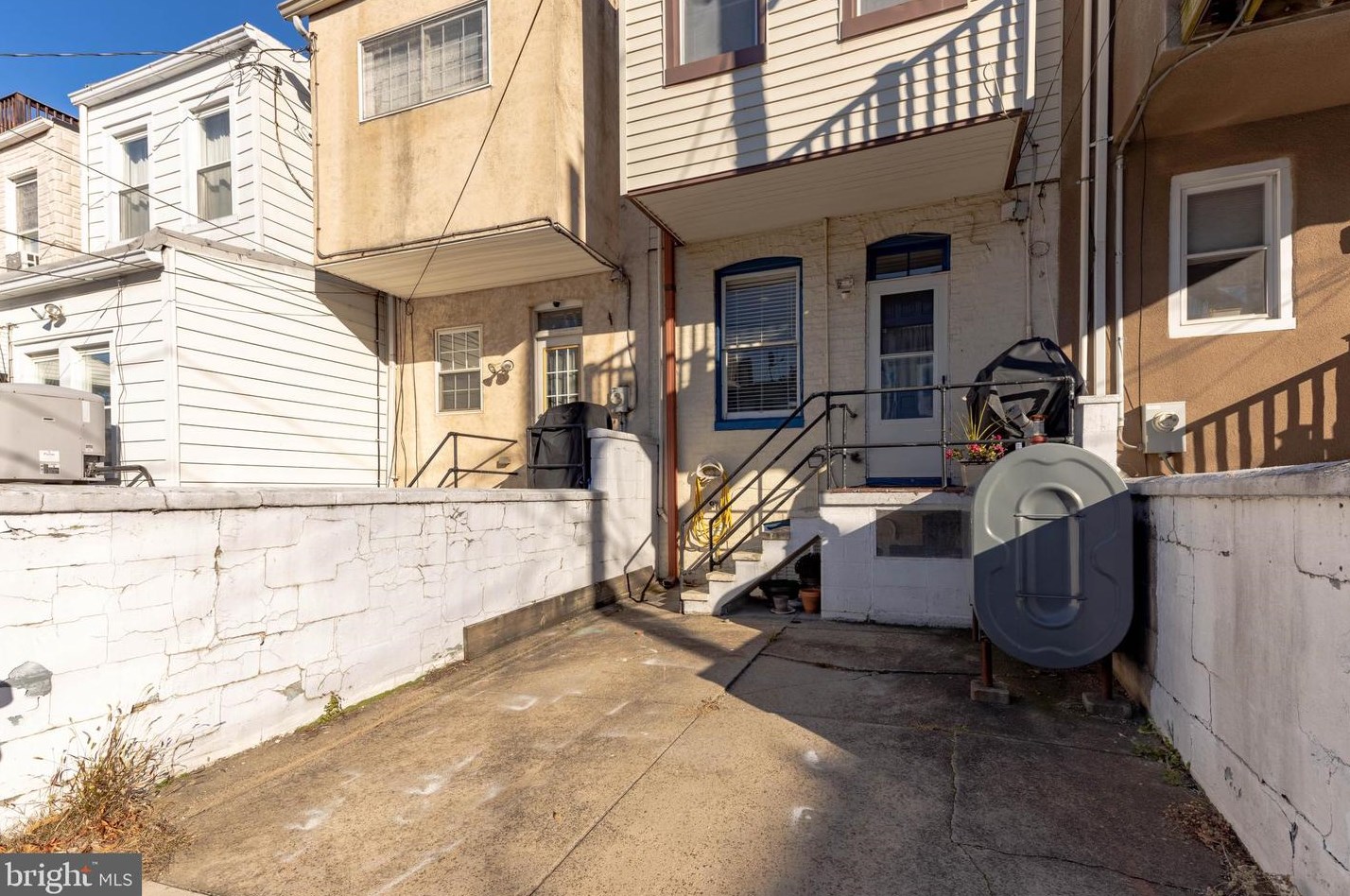 610 Potomac St, Baltimore MD 21213-3931 exterior