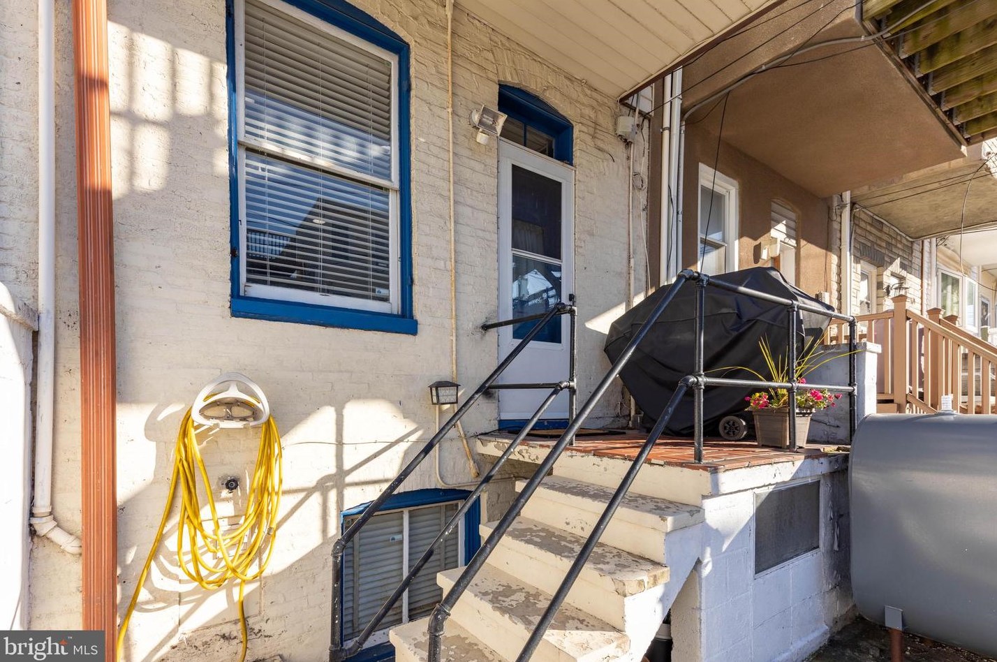 610 Potomac St, Baltimore MD 21213-3931 exterior