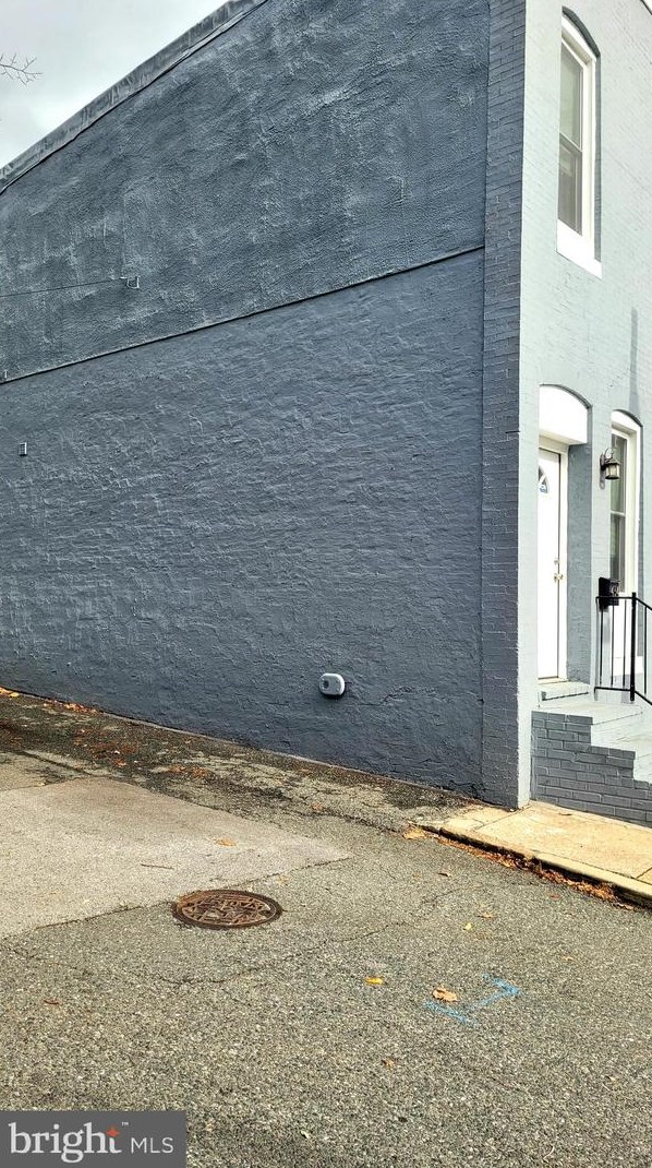 454 23rd St, Baltimore MD  21211-3205 exterior