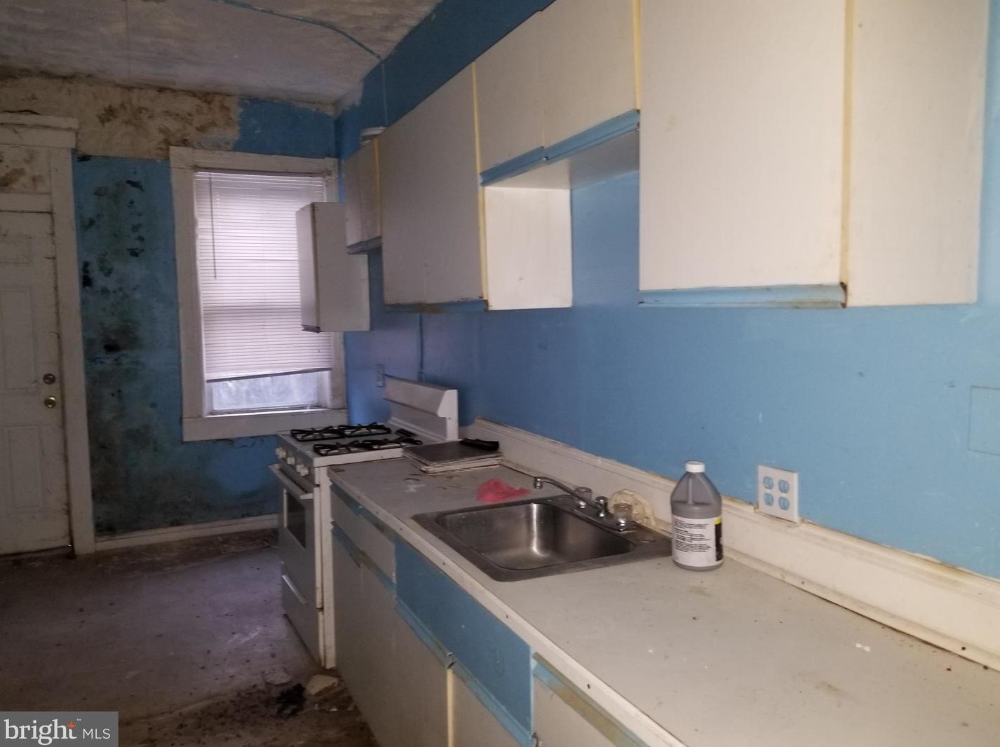 813 Appleton St, Baltimore MD  21217-1026 exterior