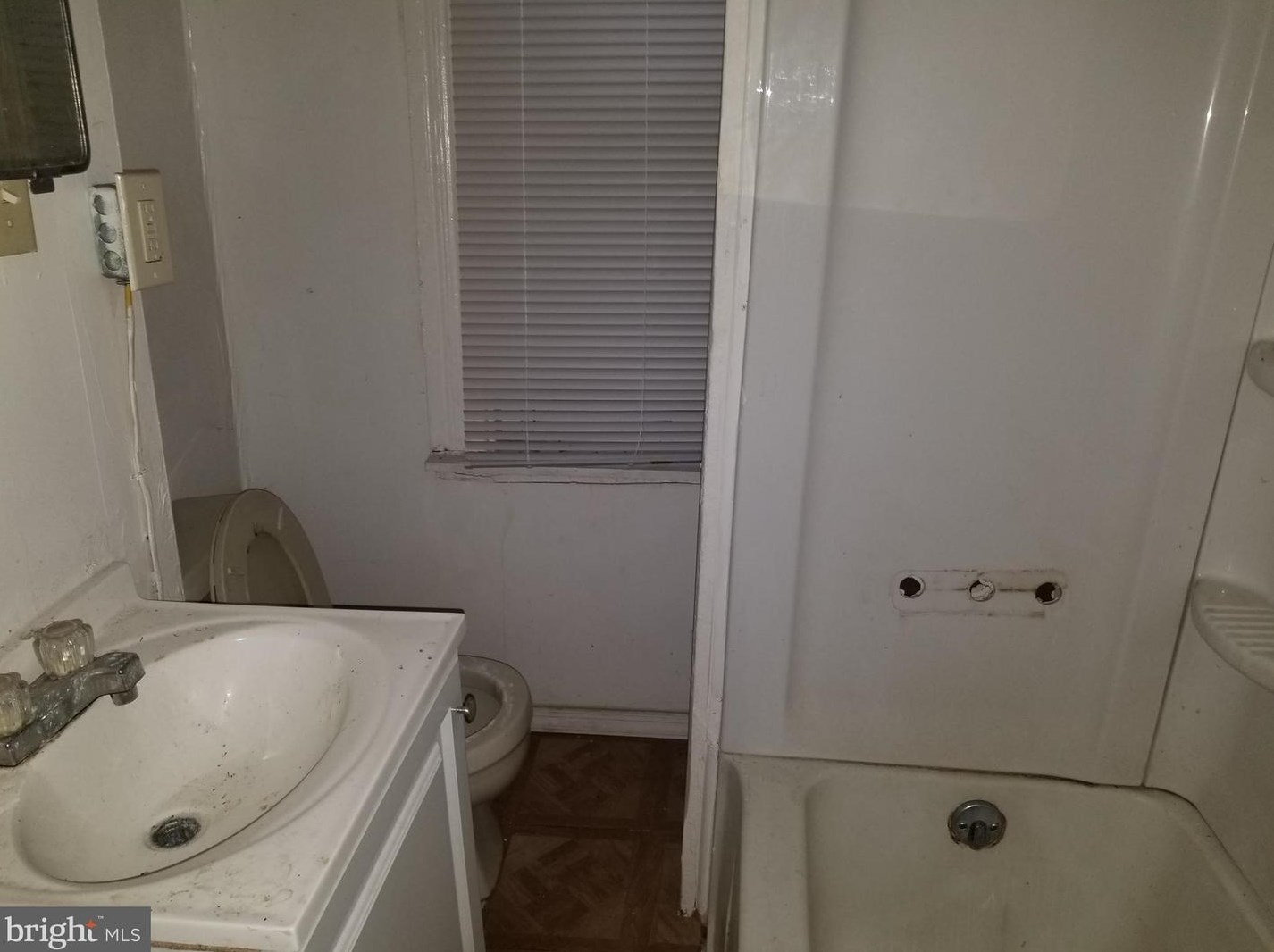 813 Appleton St, Baltimore MD  21217-1026 exterior