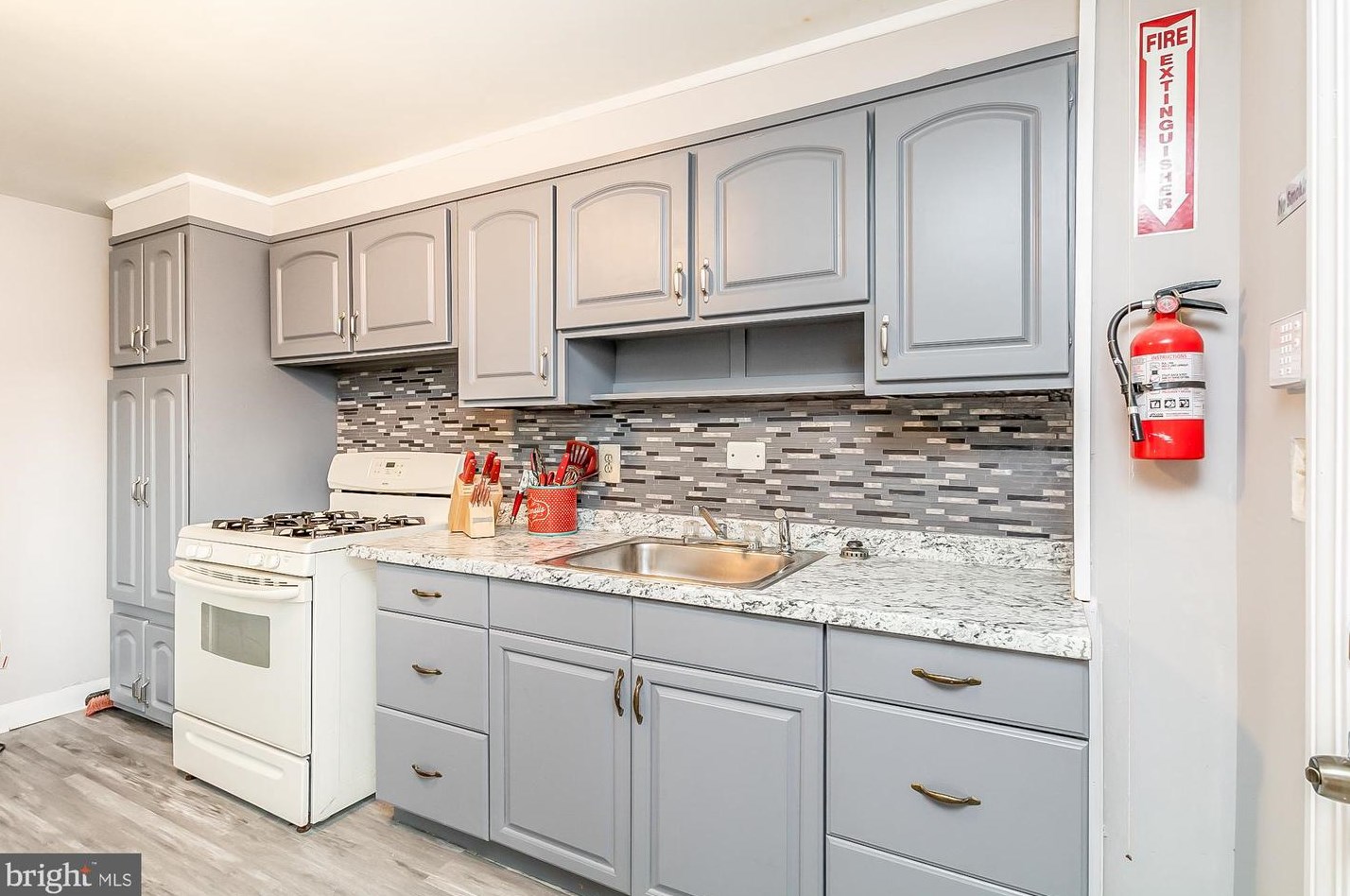 4859 Bowland Ave, Baltimore MD 21206-7051 exterior