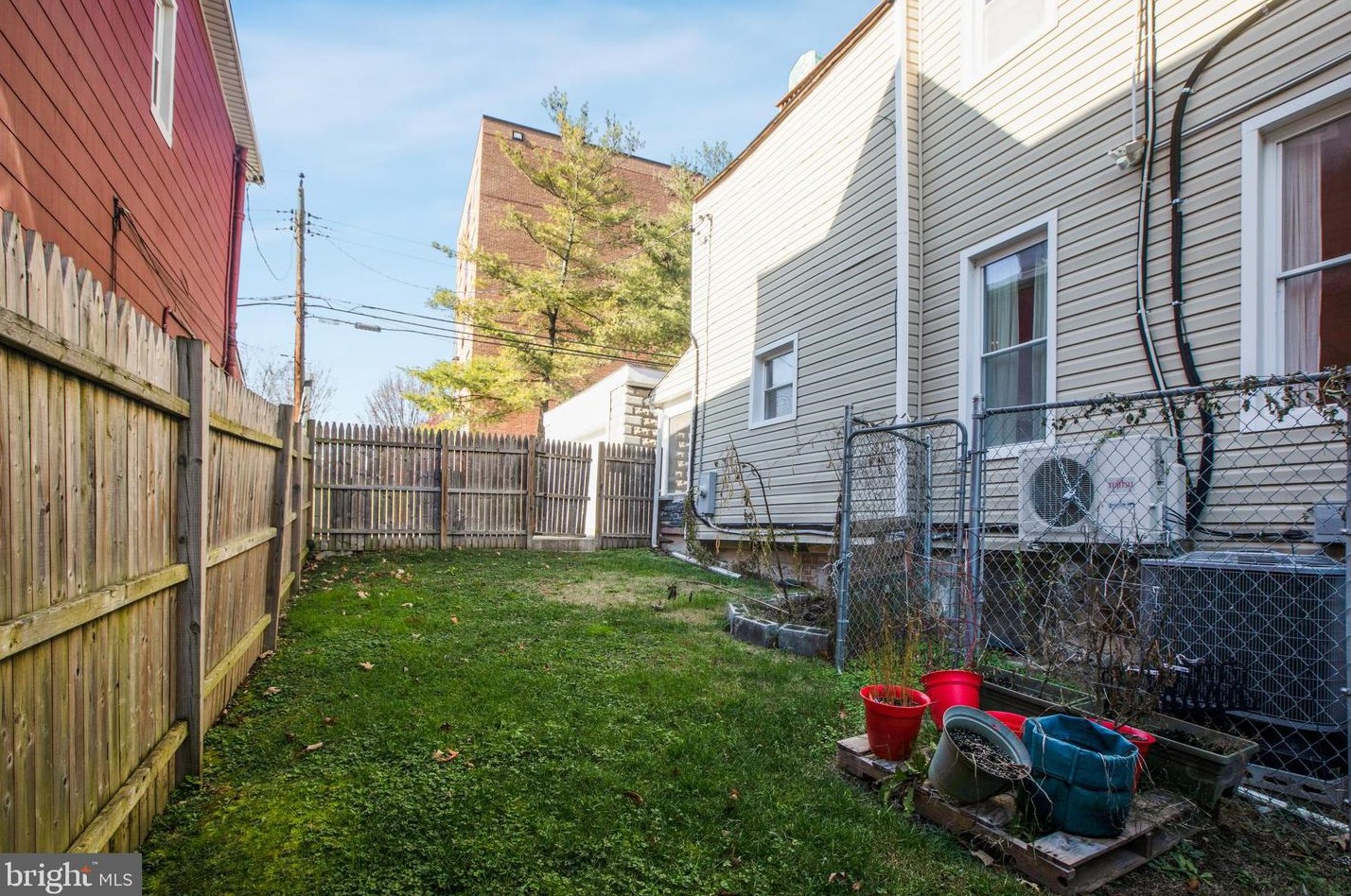 3930 Frisby St, Baltimore MD  21218-1905 exterior