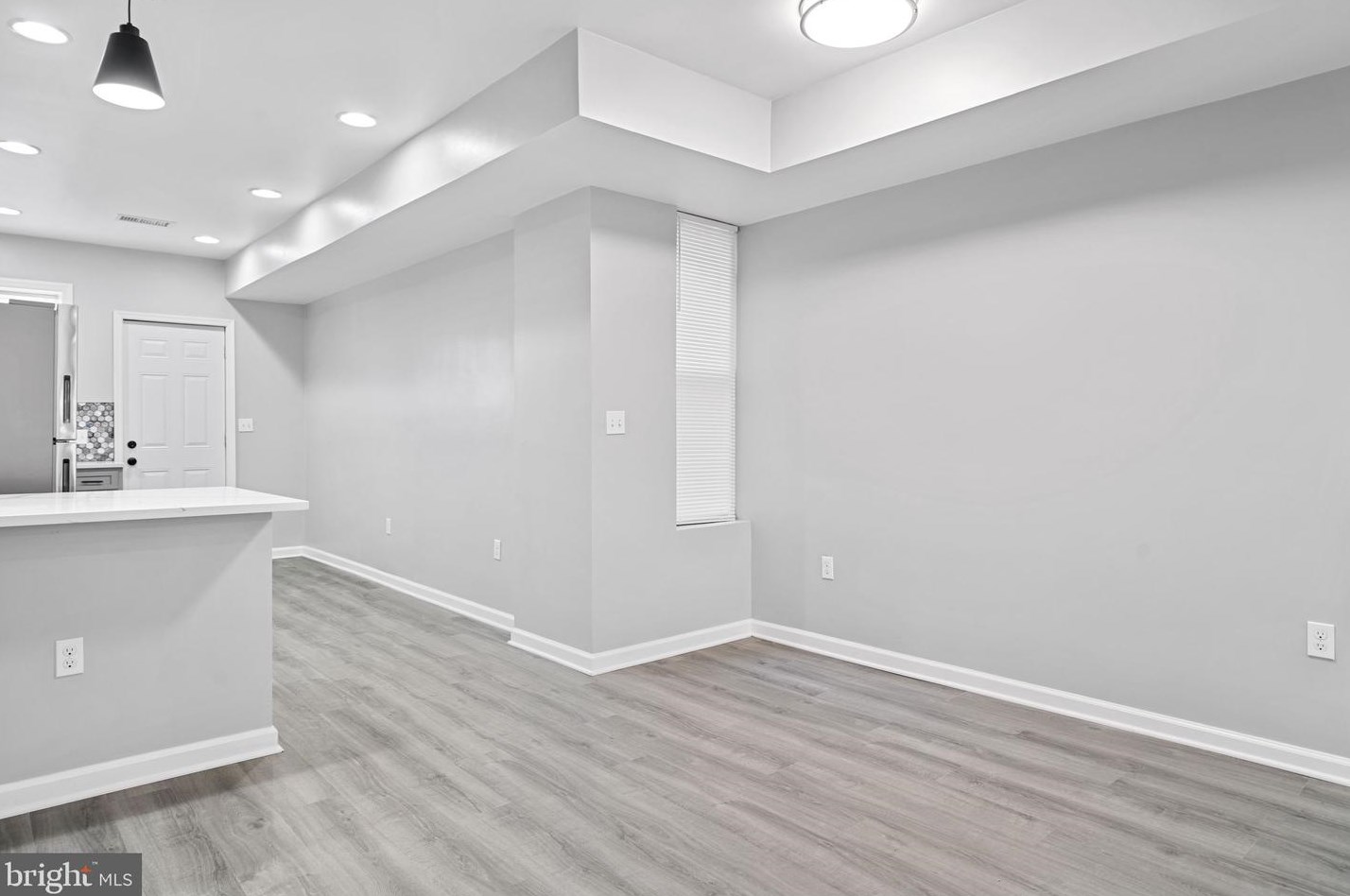 9 Hilton St, Baltimore MD  21229-3723 exterior