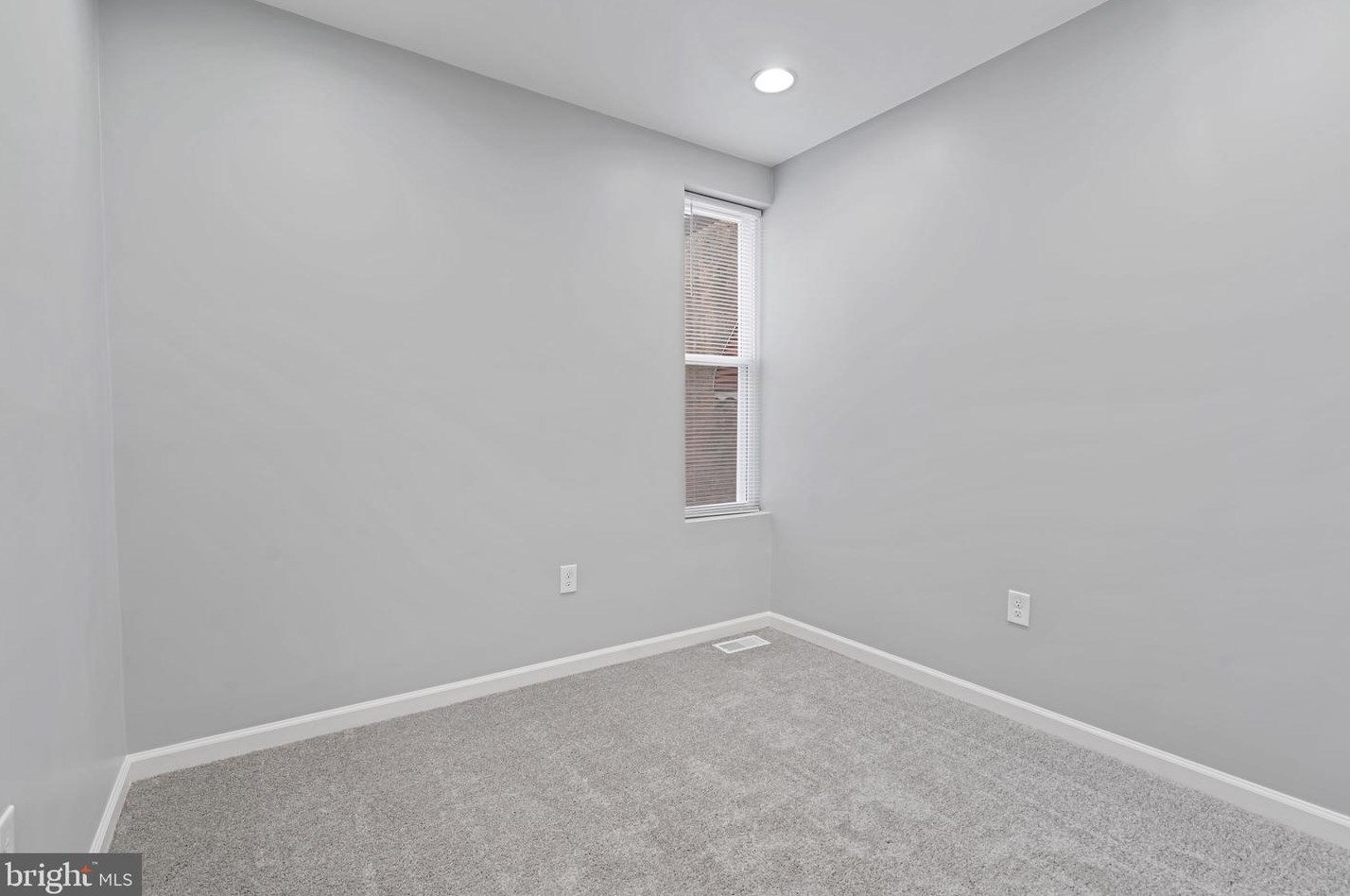 9 Hilton St, Baltimore MD  21229-3723 exterior