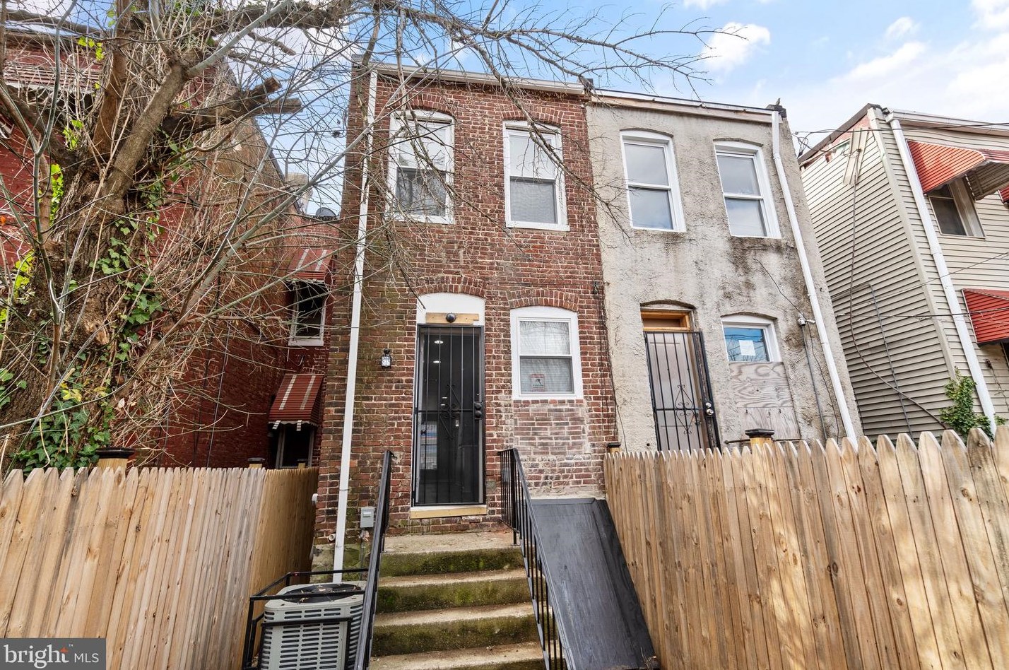 9 Hilton St, Baltimore MD  21229-3723 exterior