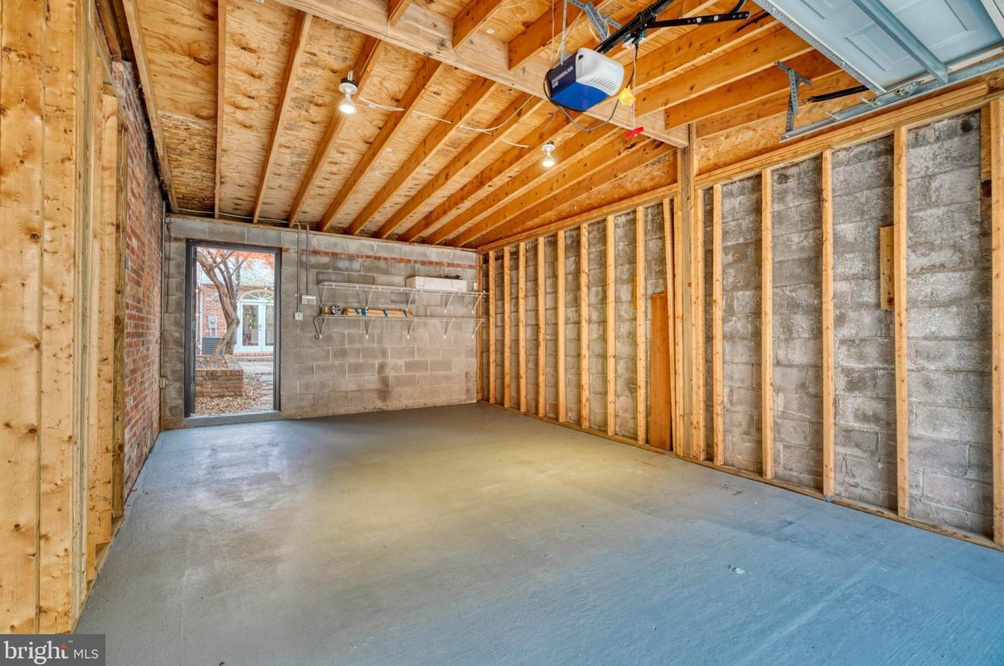 811 Sharp St, Baltimore MD  21230-3613 exterior