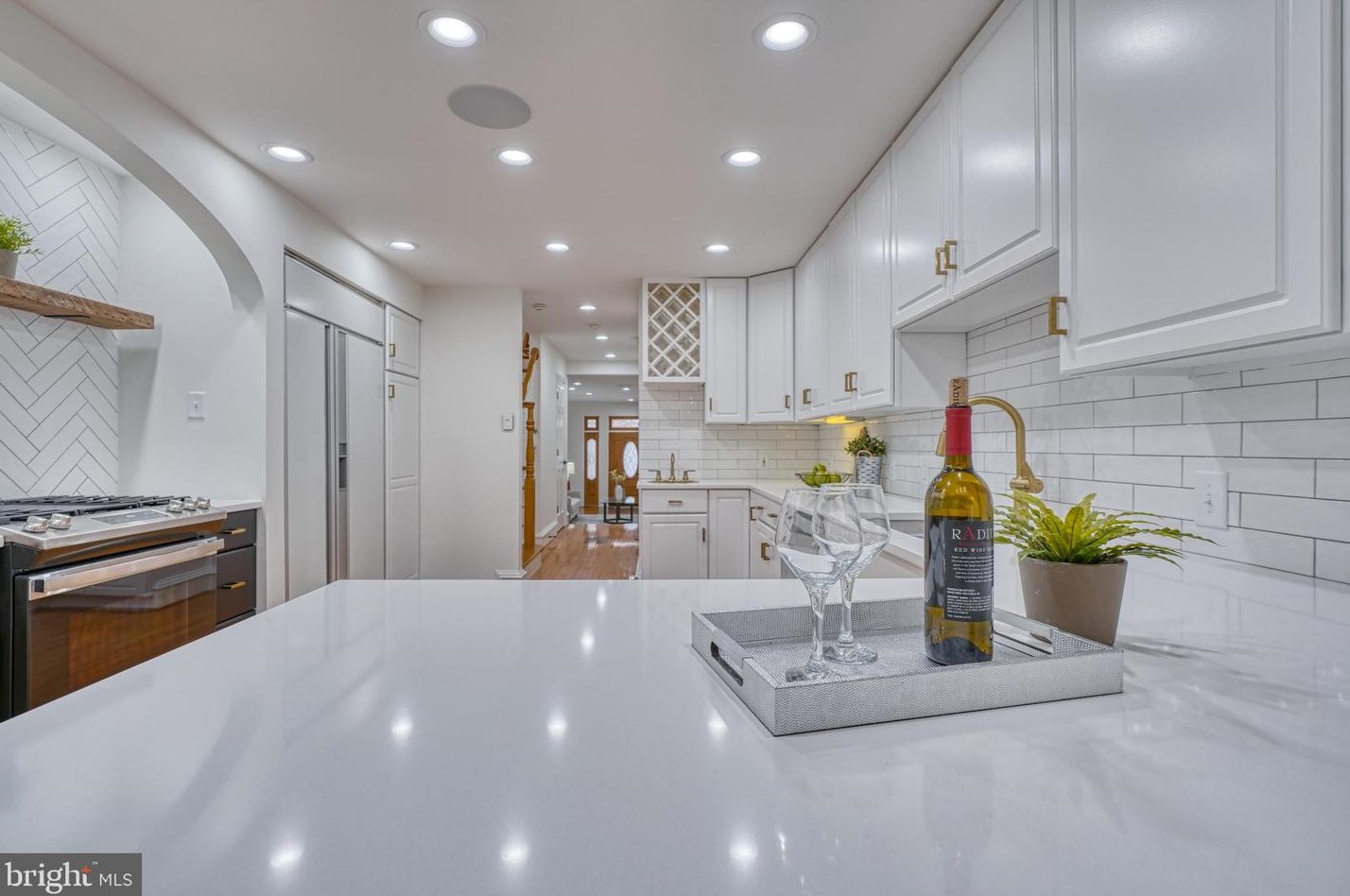 811 Sharp St, Baltimore MD  21230-3613 exterior