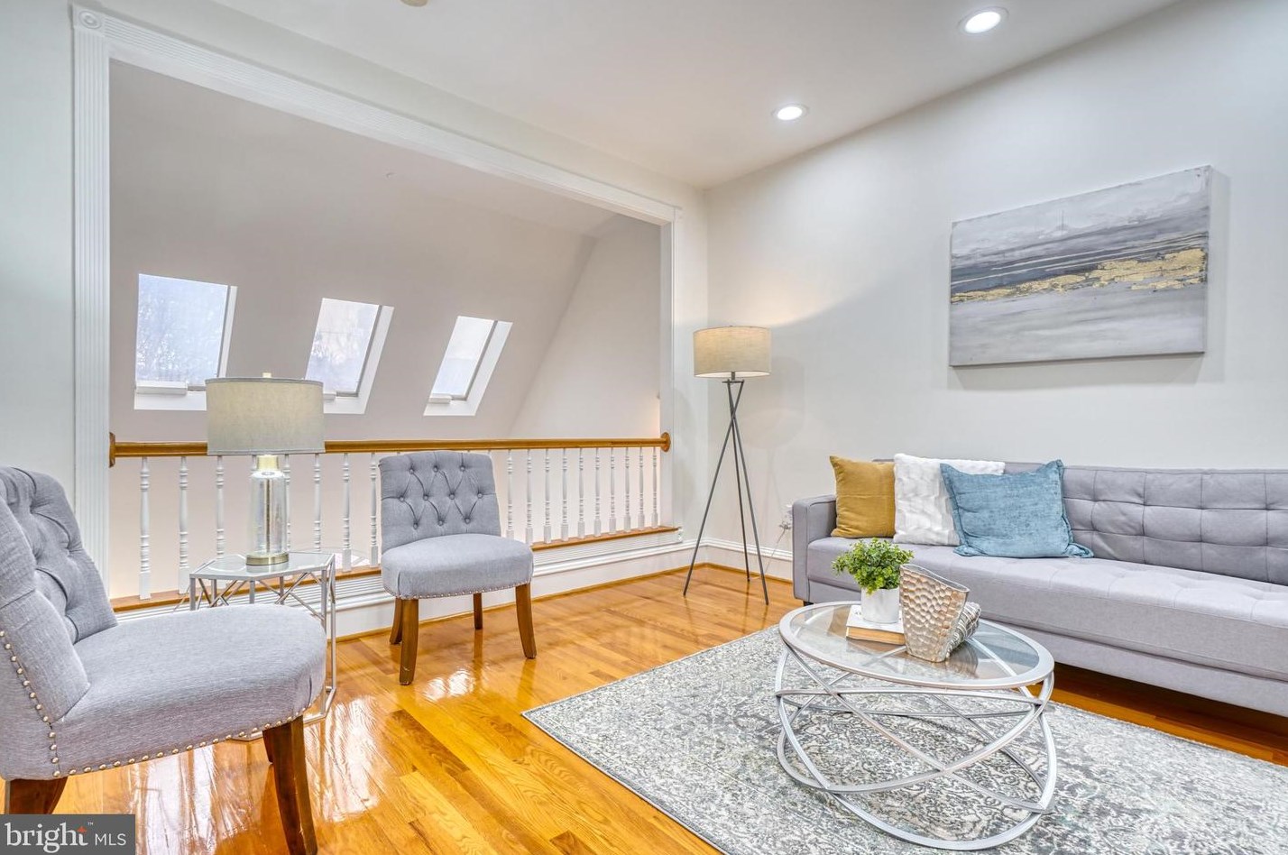 811 Sharp St, Baltimore MD  21230-3613 exterior