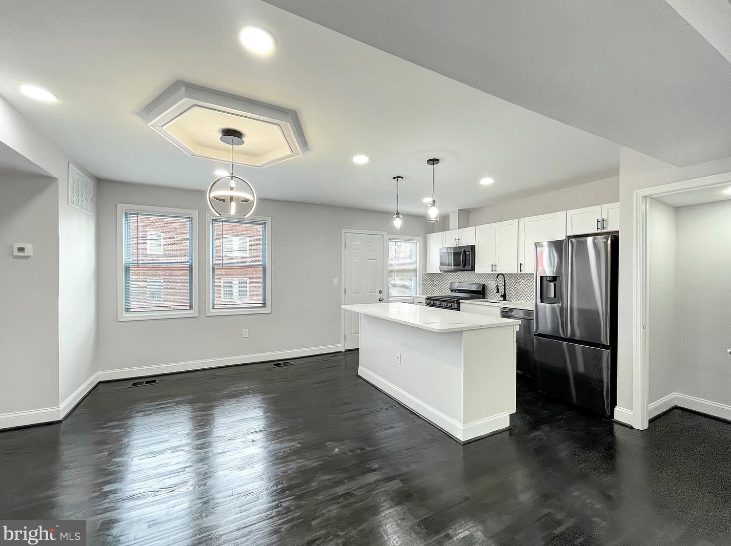 827 Lyndhurst St, Baltimore MD  21229-1956 exterior