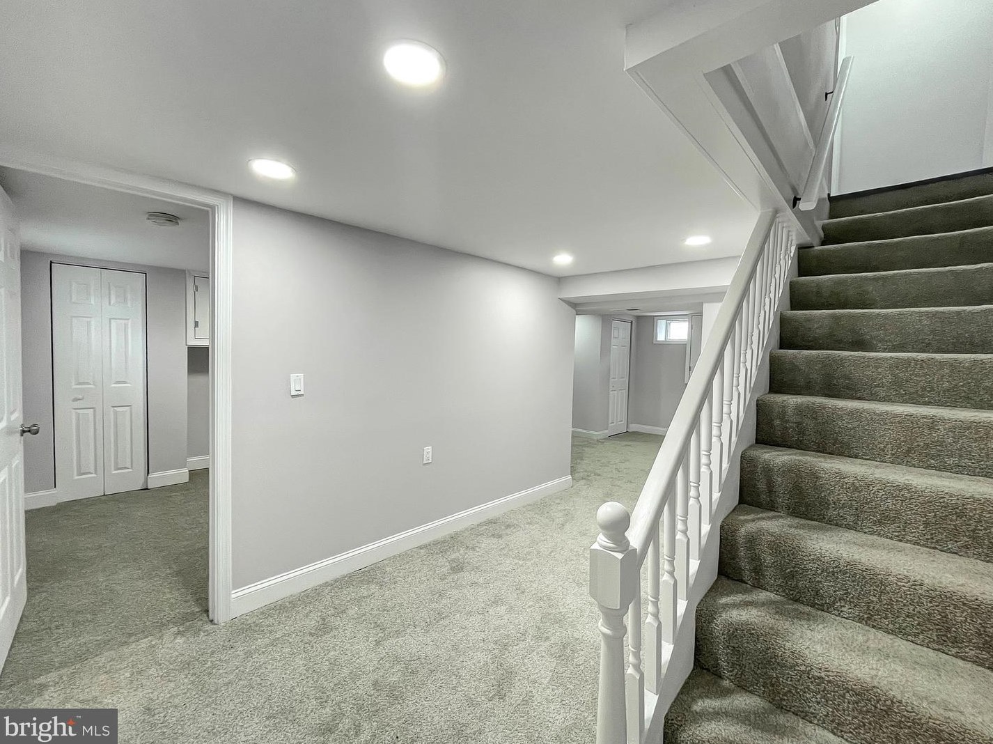 827 Lyndhurst St, Baltimore MD  21229-1956 exterior