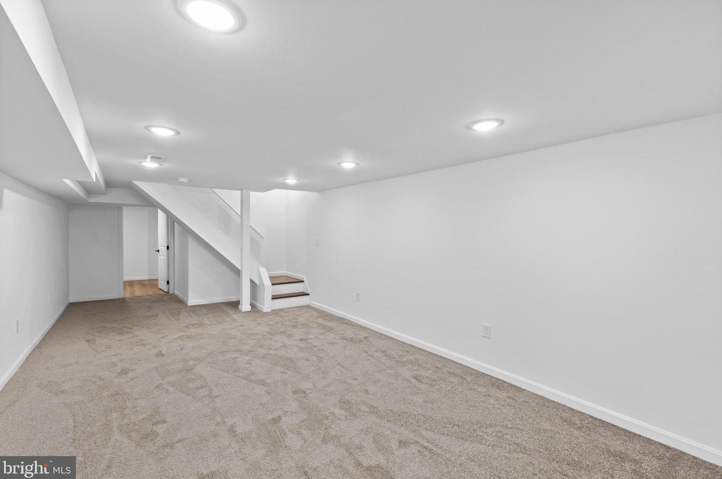 907 33rd St, Baltimore MD  21211-2710 exterior