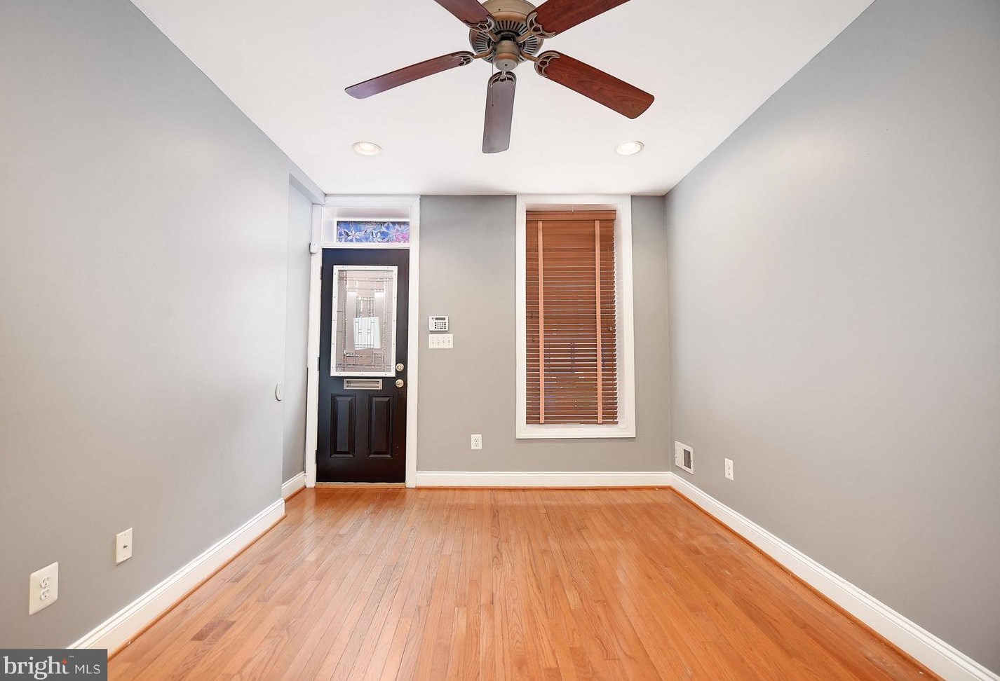 21 Glover St, Baltimore MD  21224-1140 exterior