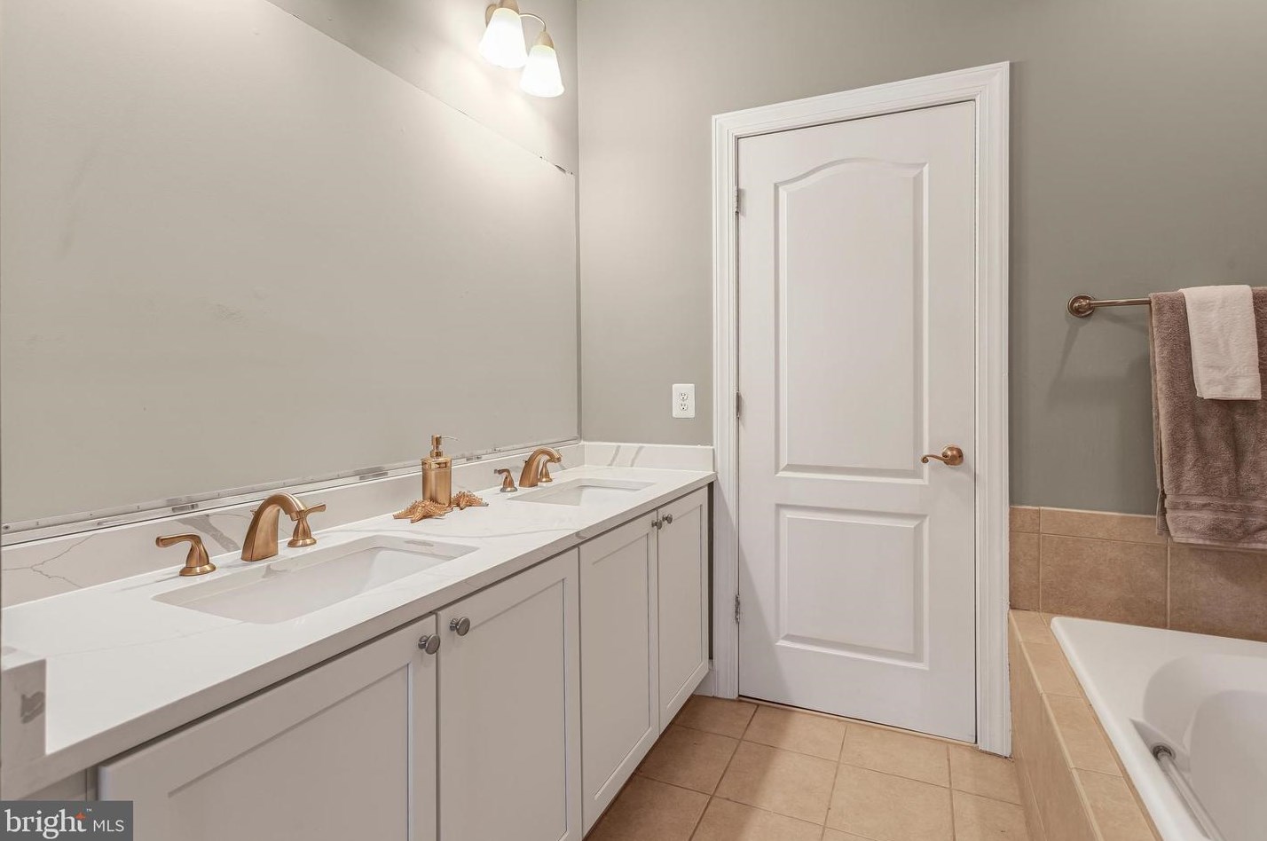 3909 Fleet St, Baltimore MD  21224-4216 exterior