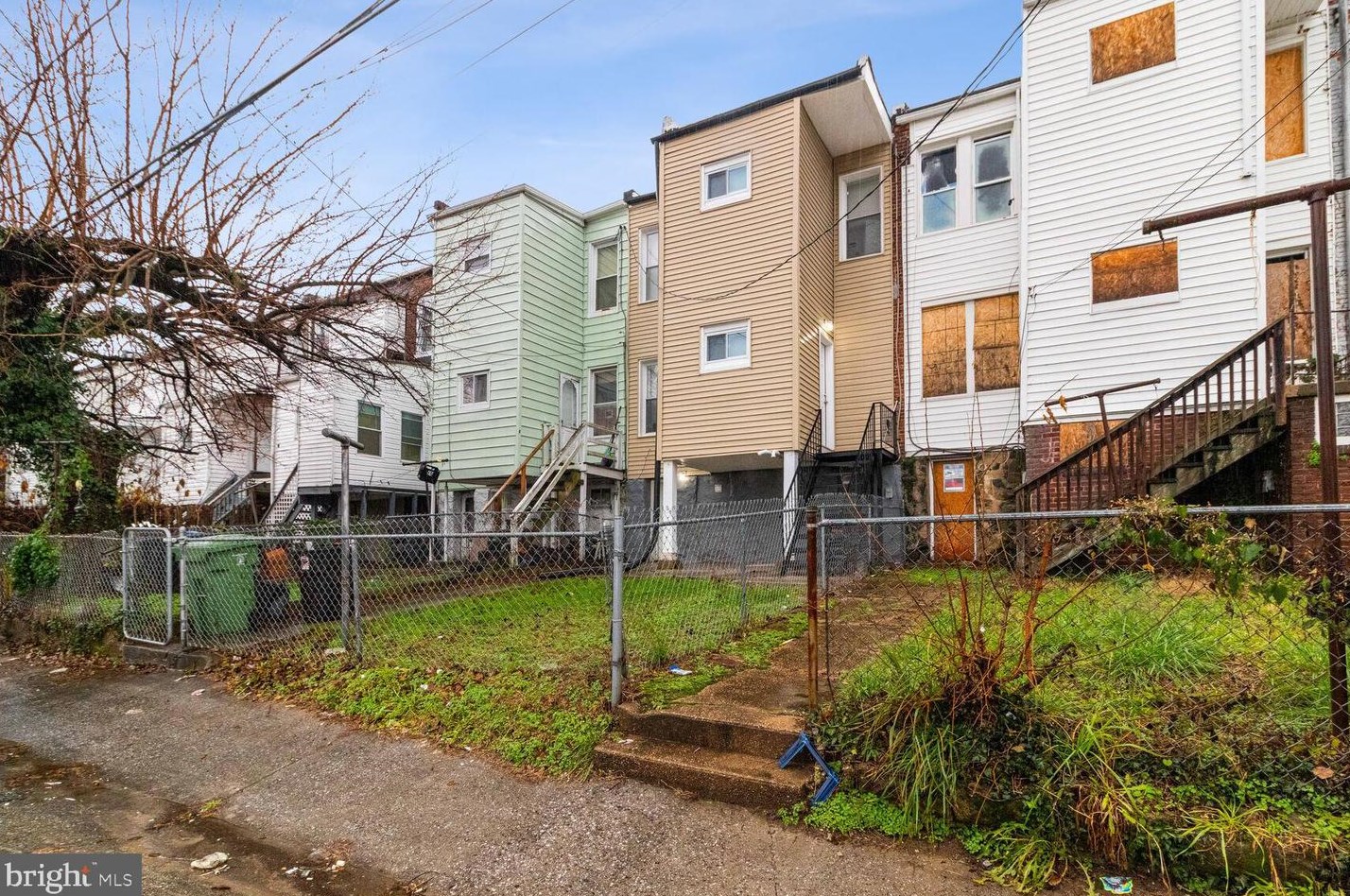 415 Edgewood St, Baltimore MD  21229-3048 exterior