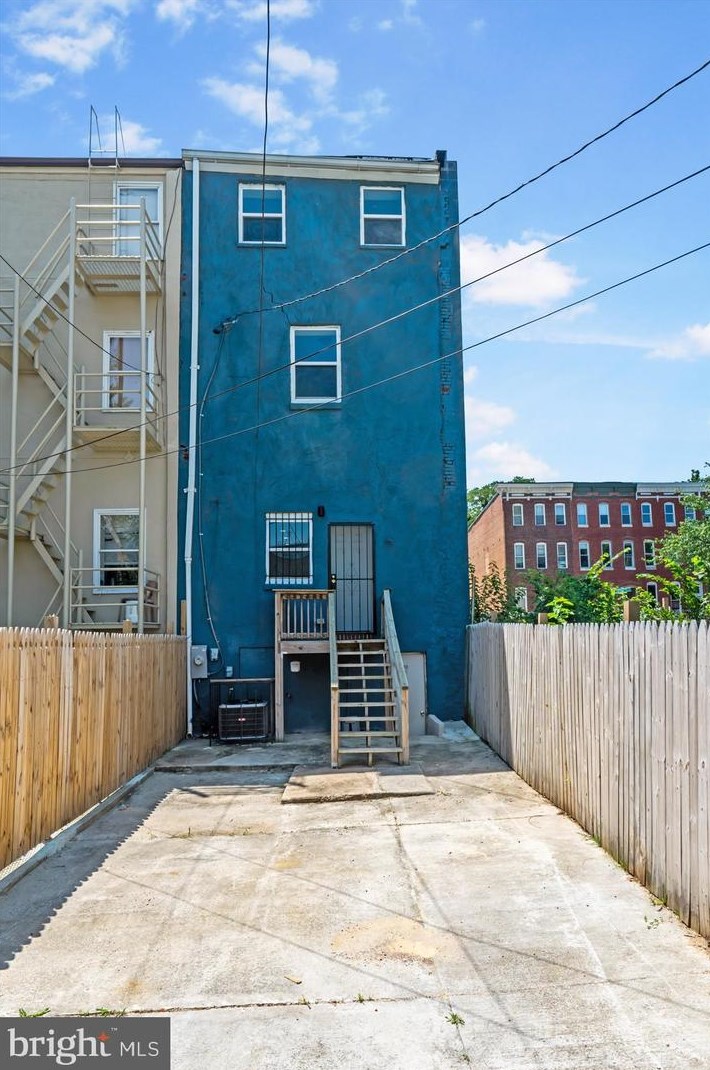 422 Lafayette Ave, Baltimore MD  21228-3226 exterior