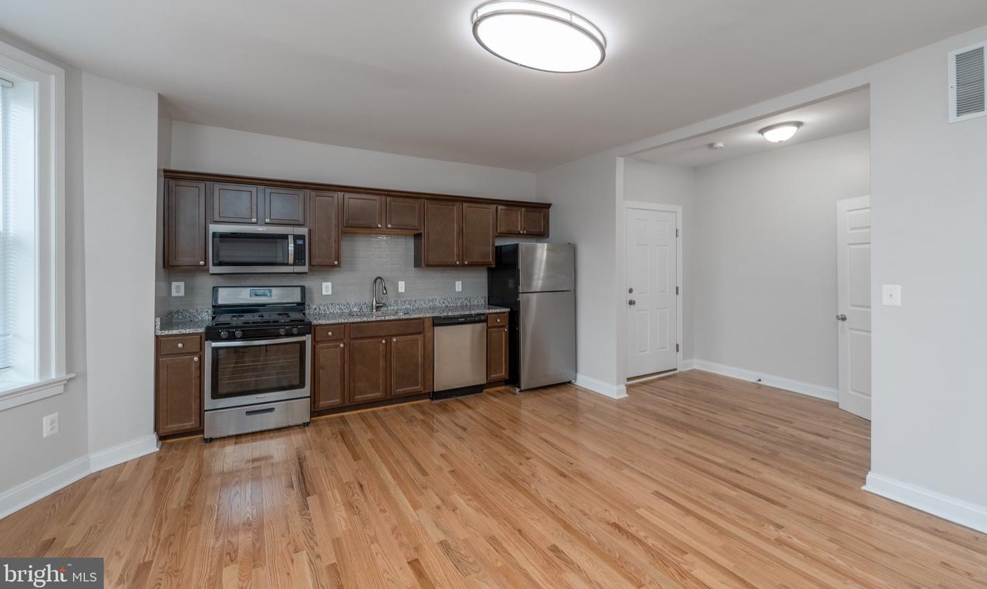 1734 Bolton St, Baltimore MD  21217-4329 exterior