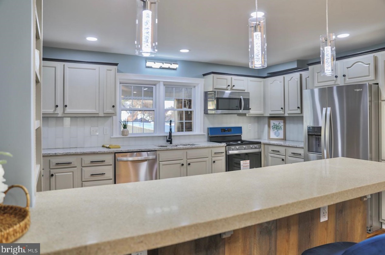 6513 Brook Ave, Baltimore MD  21206-1848 exterior