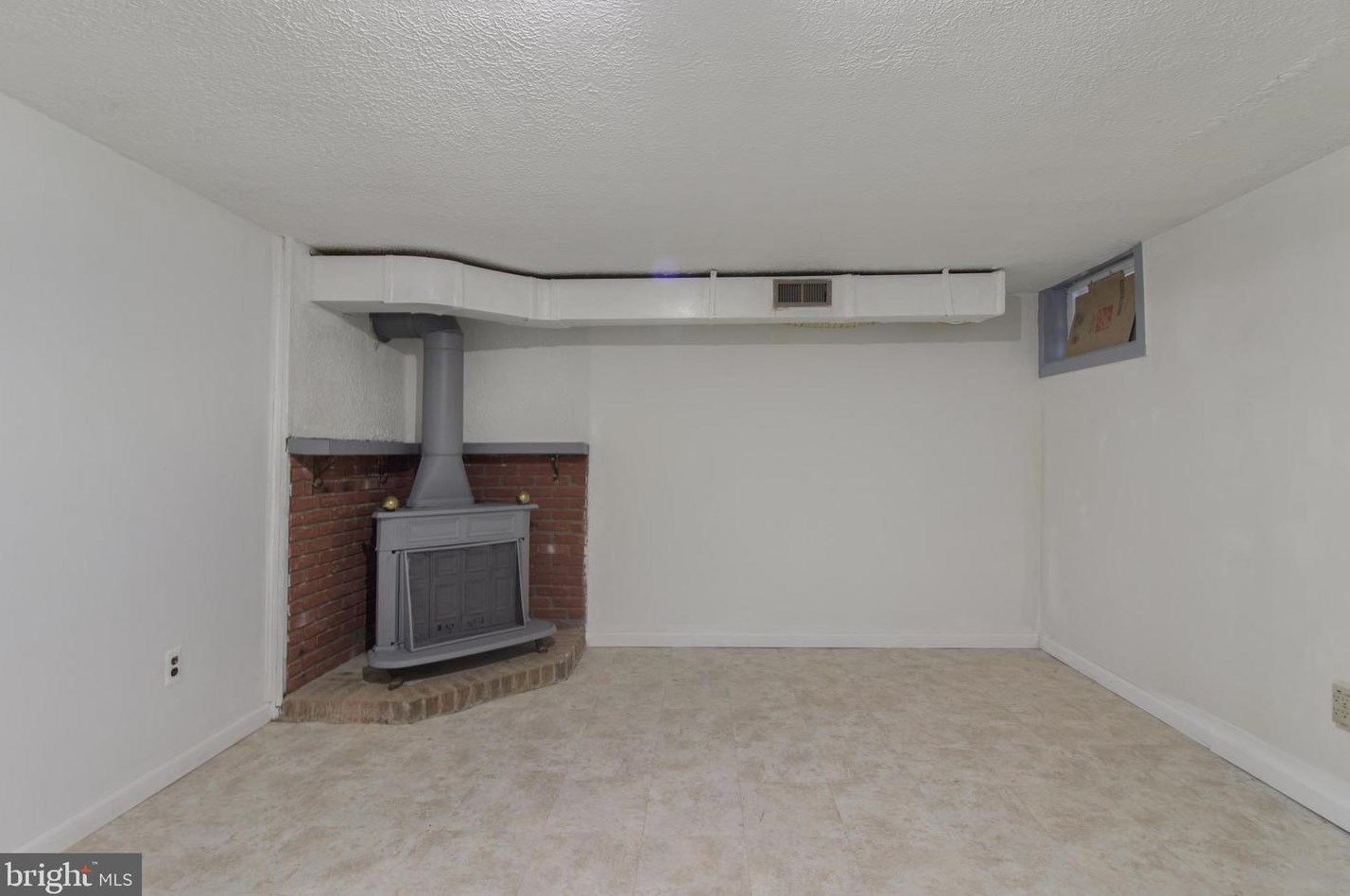 3904 Colchester Rd, Baltimore MD  21229-5010 exterior