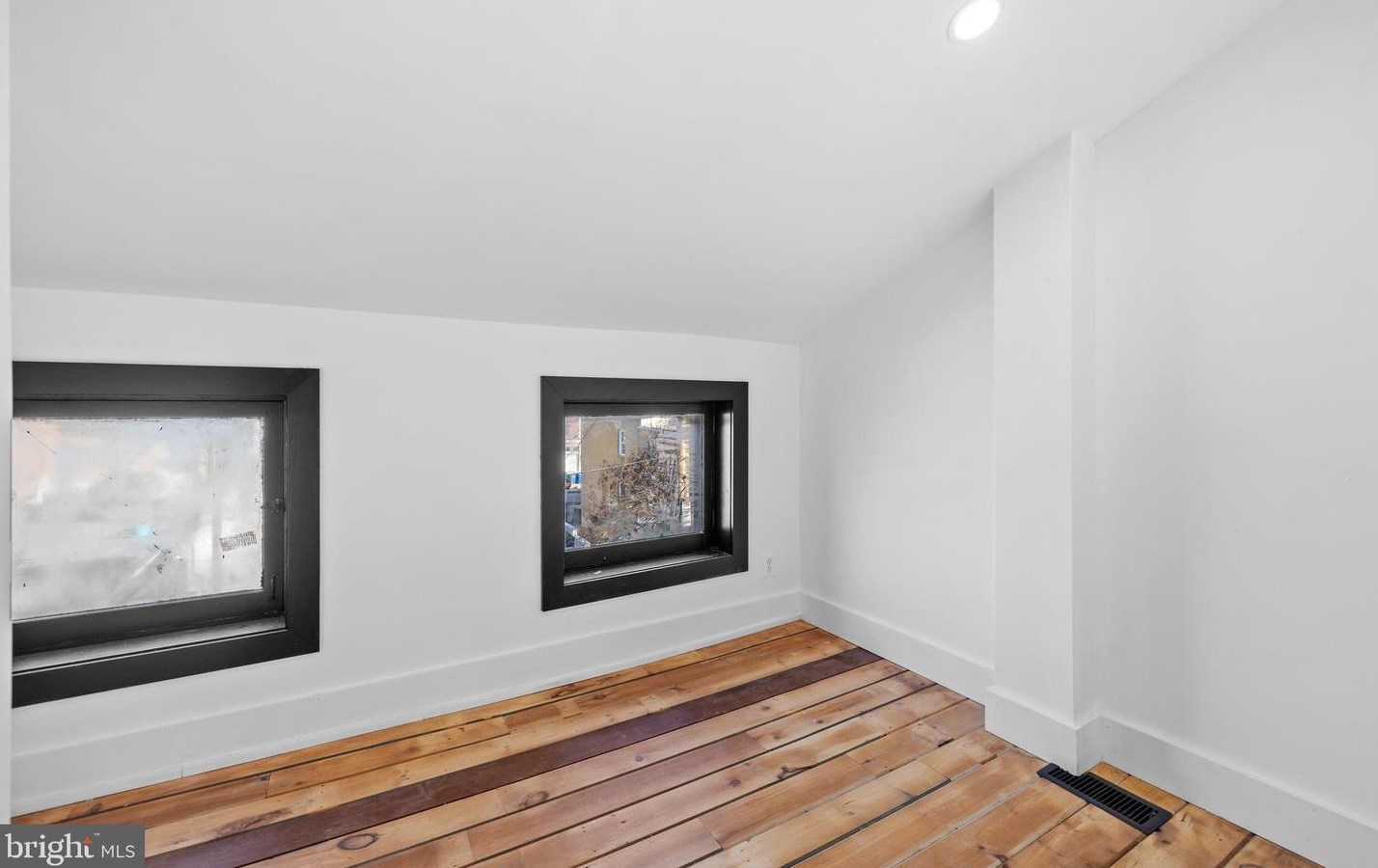 1020 Boyd St, Baltimore MD  21223-2563 exterior