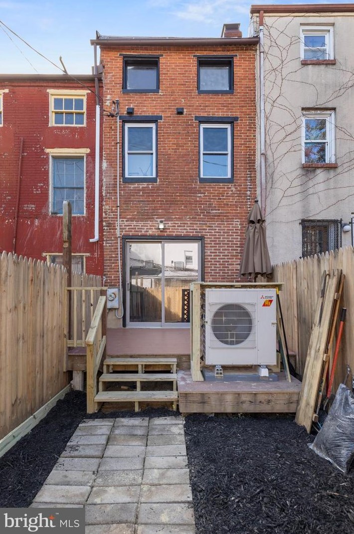 1020 Boyd St, Baltimore MD  21223-2563 exterior