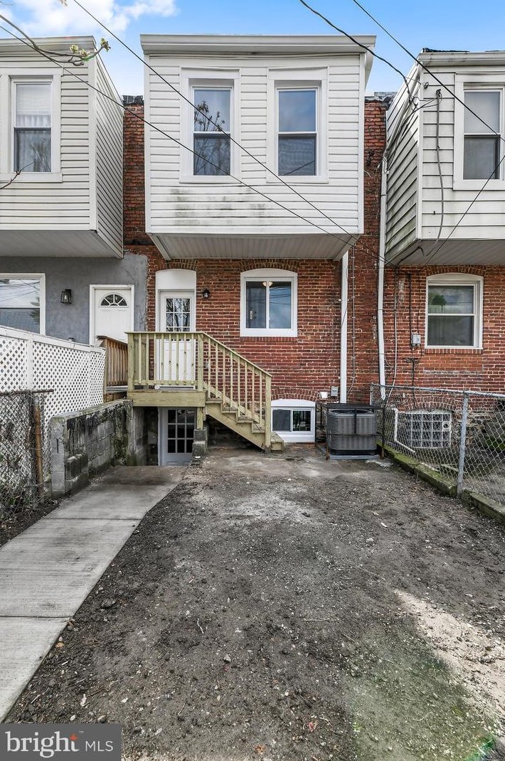 416 Ilchester Ave, Baltimore MD  21218-4433 exterior