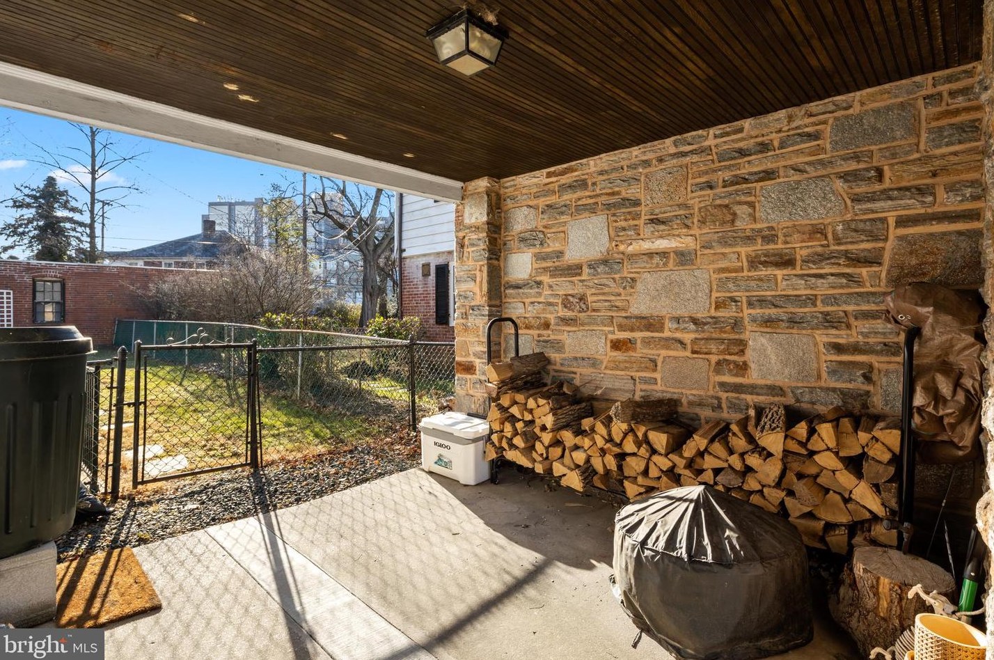 309 Woodbourne Ave, Baltimore MD  21212-3826 exterior