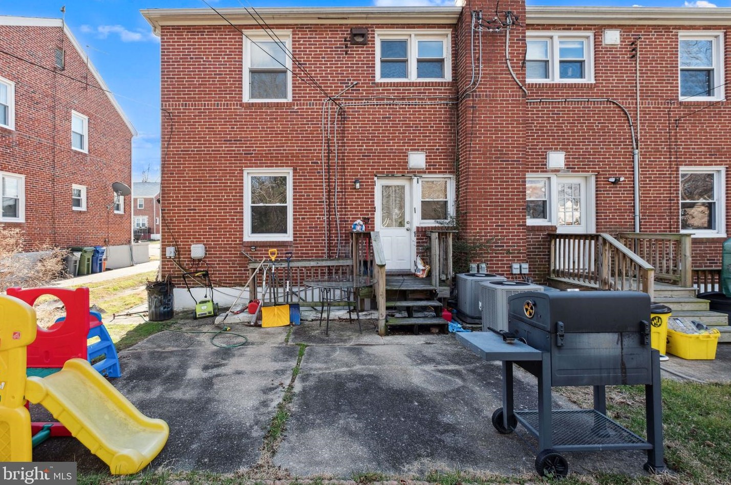 3106 Woodring Ave, Baltimore MD 21234-7916 exterior