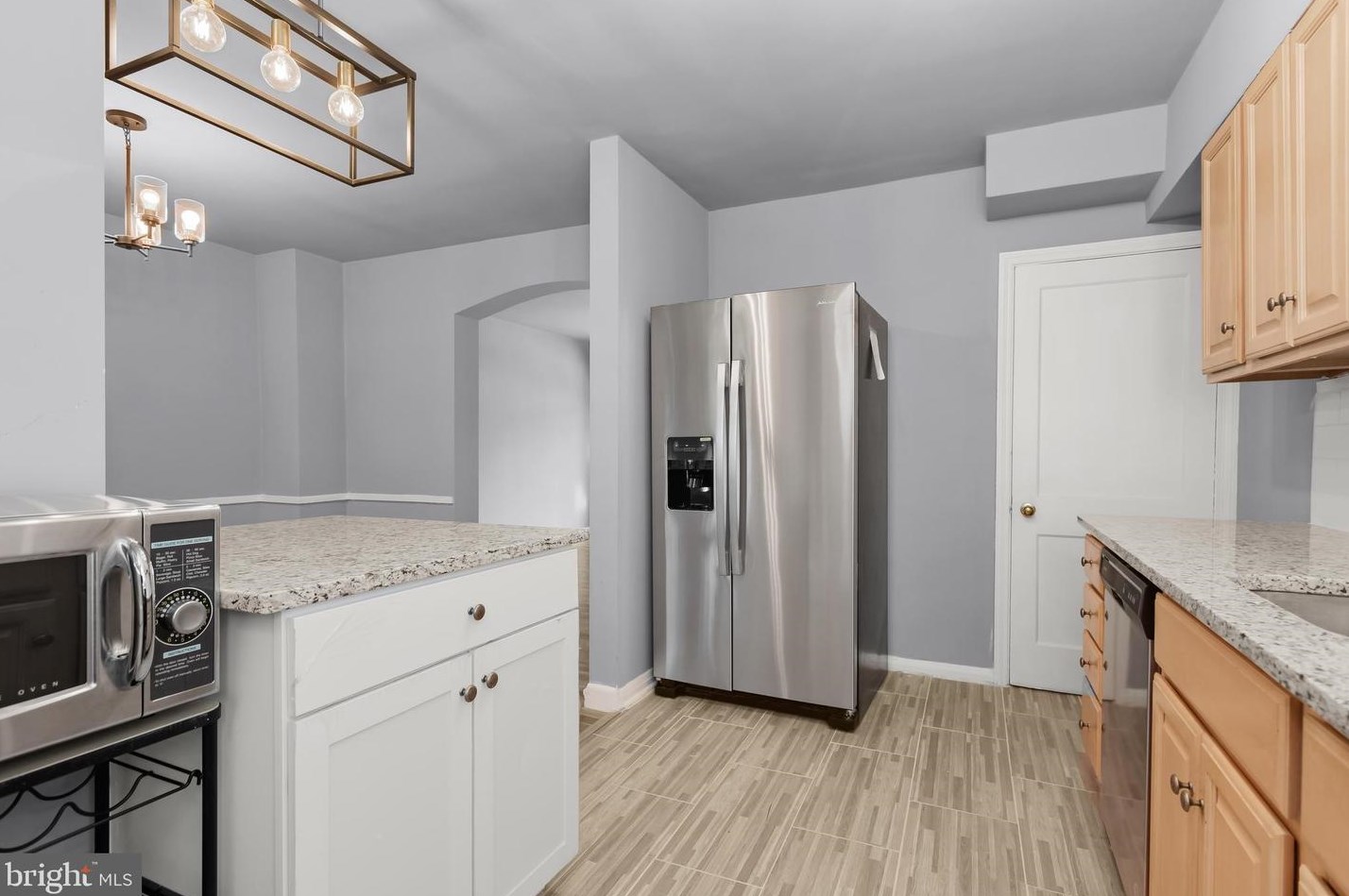 6220 Falkirk Rd, Baltimore MD 21239-1637 exterior