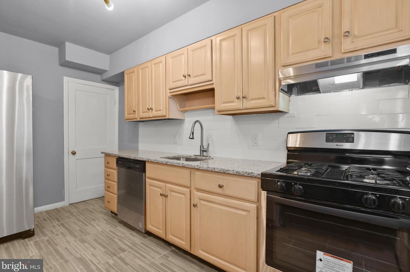 6220 Falkirk Rd, Baltimore MD 21239-1637 exterior