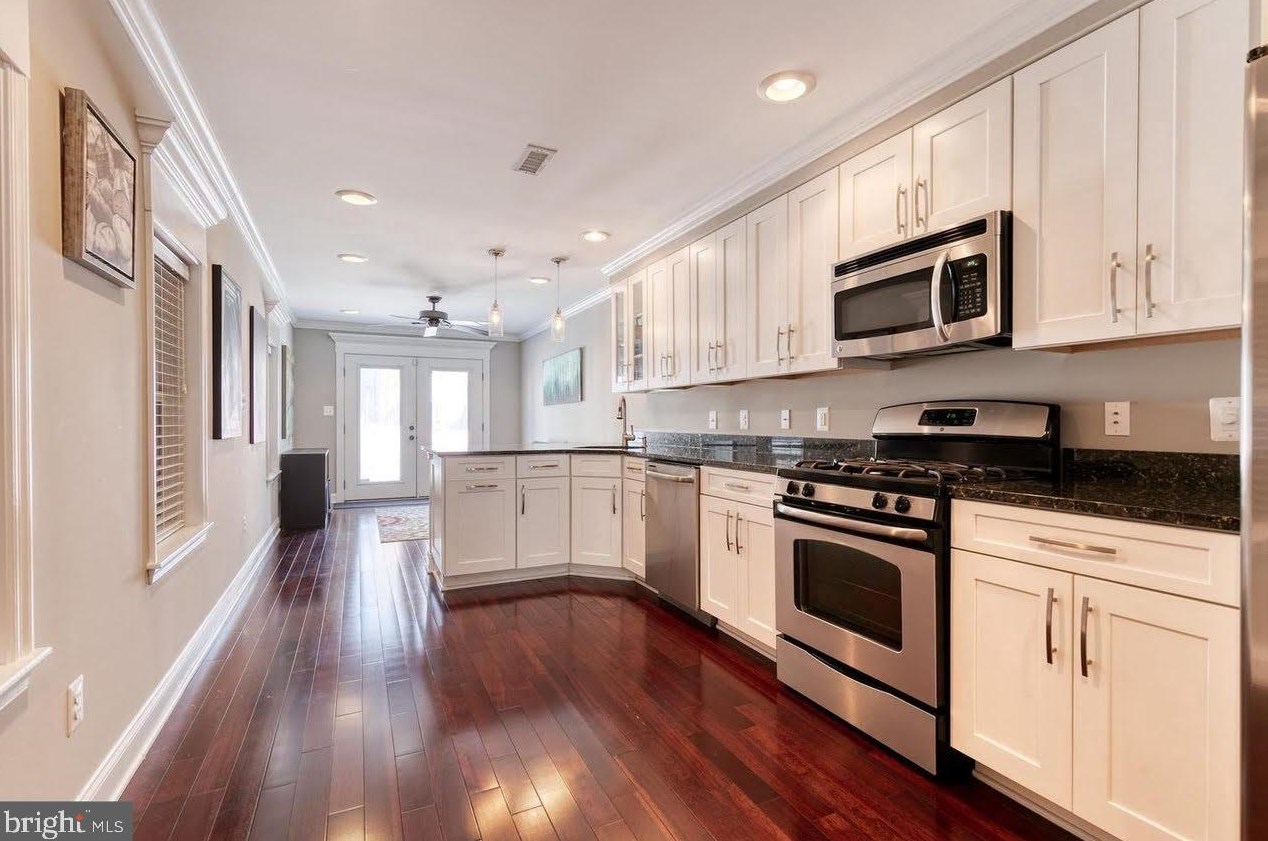 1339 Charles St, Baltimore MD  21230-4226 exterior