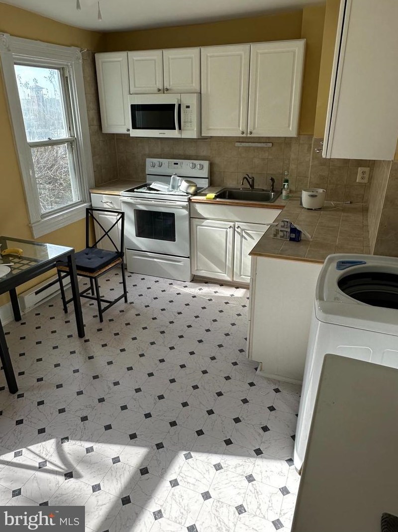 4207 Euclid Ave, Baltimore MD  21229-3512 exterior