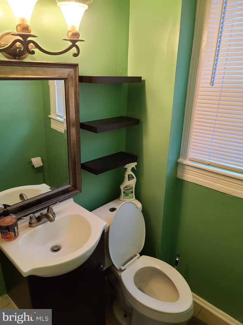 4207 Euclid Ave, Baltimore MD  21229-3512 exterior