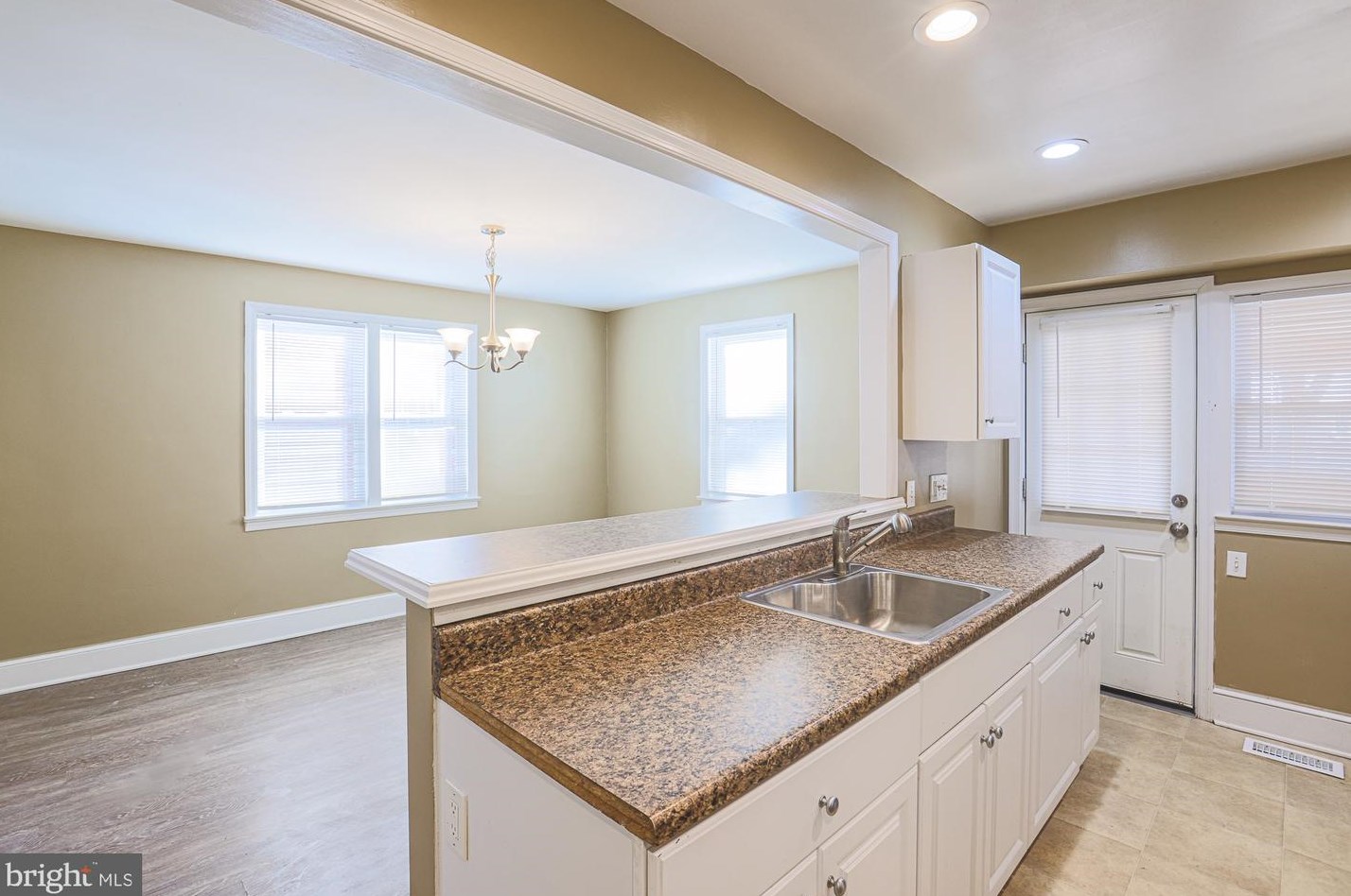 3151 Woodring Ave, Baltimore MD  21234-7830 exterior