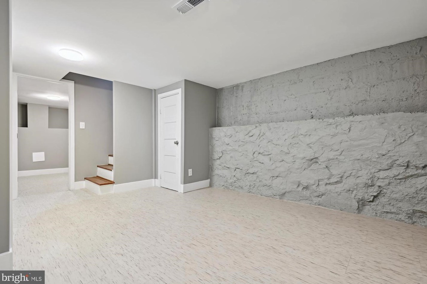 518 Maude Ave, Baltimore MD  21225-1928 exterior