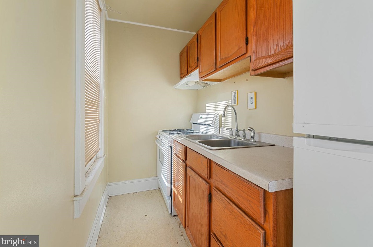 2921 Glenmore Ave, Baltimore MD 21214-1854 exterior