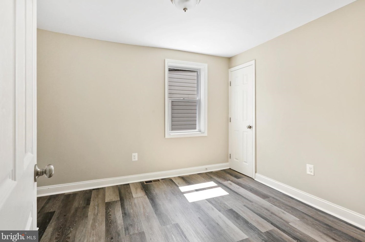 207 Loudon Ave, Baltimore MD  21229-3629 exterior