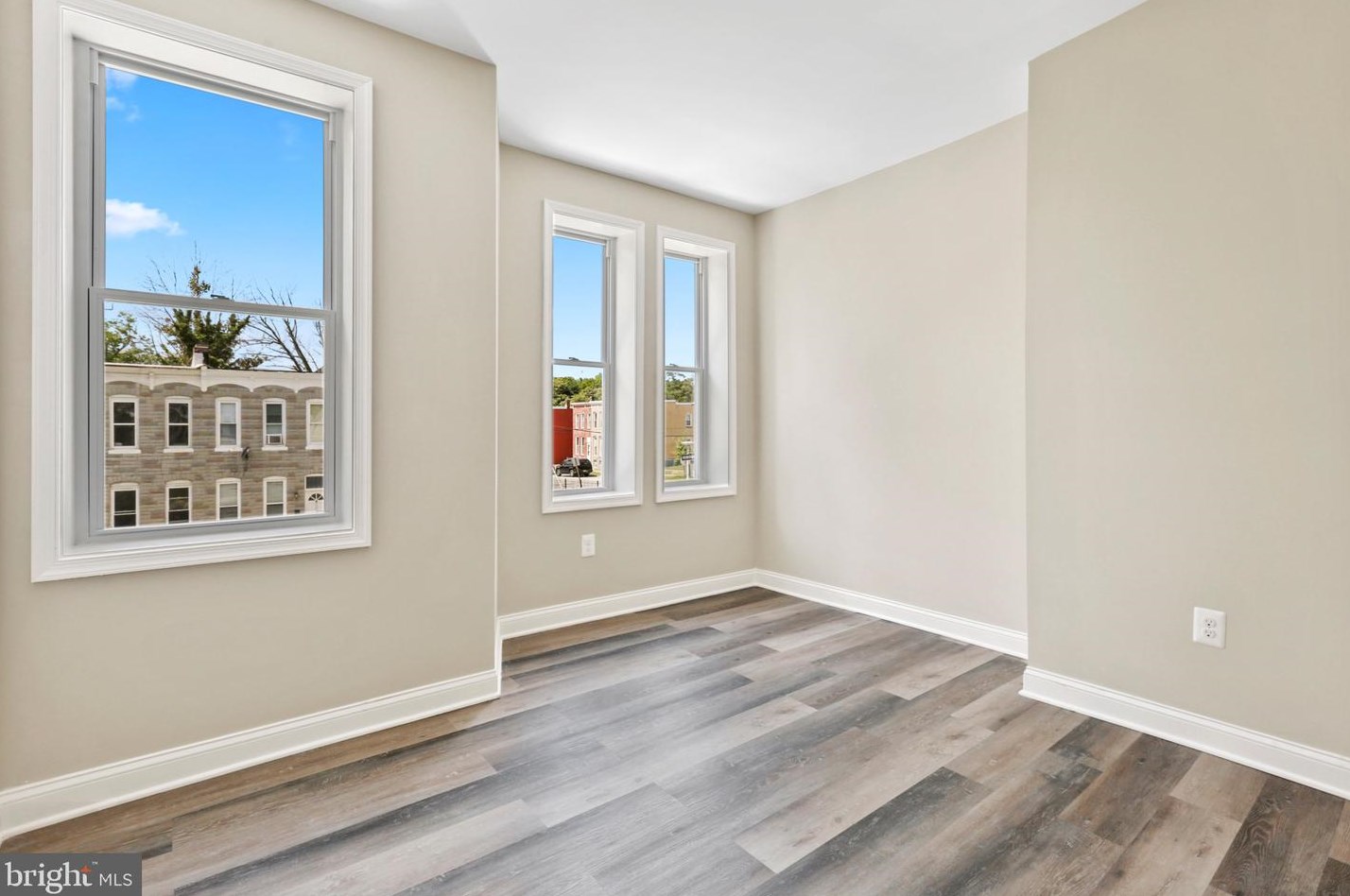 207 Loudon Ave, Baltimore MD  21229-3629 exterior