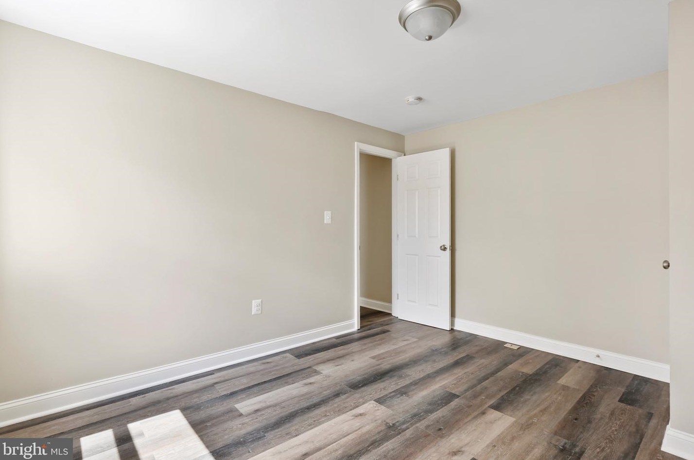 207 Loudon Ave, Baltimore MD  21229-3629 exterior