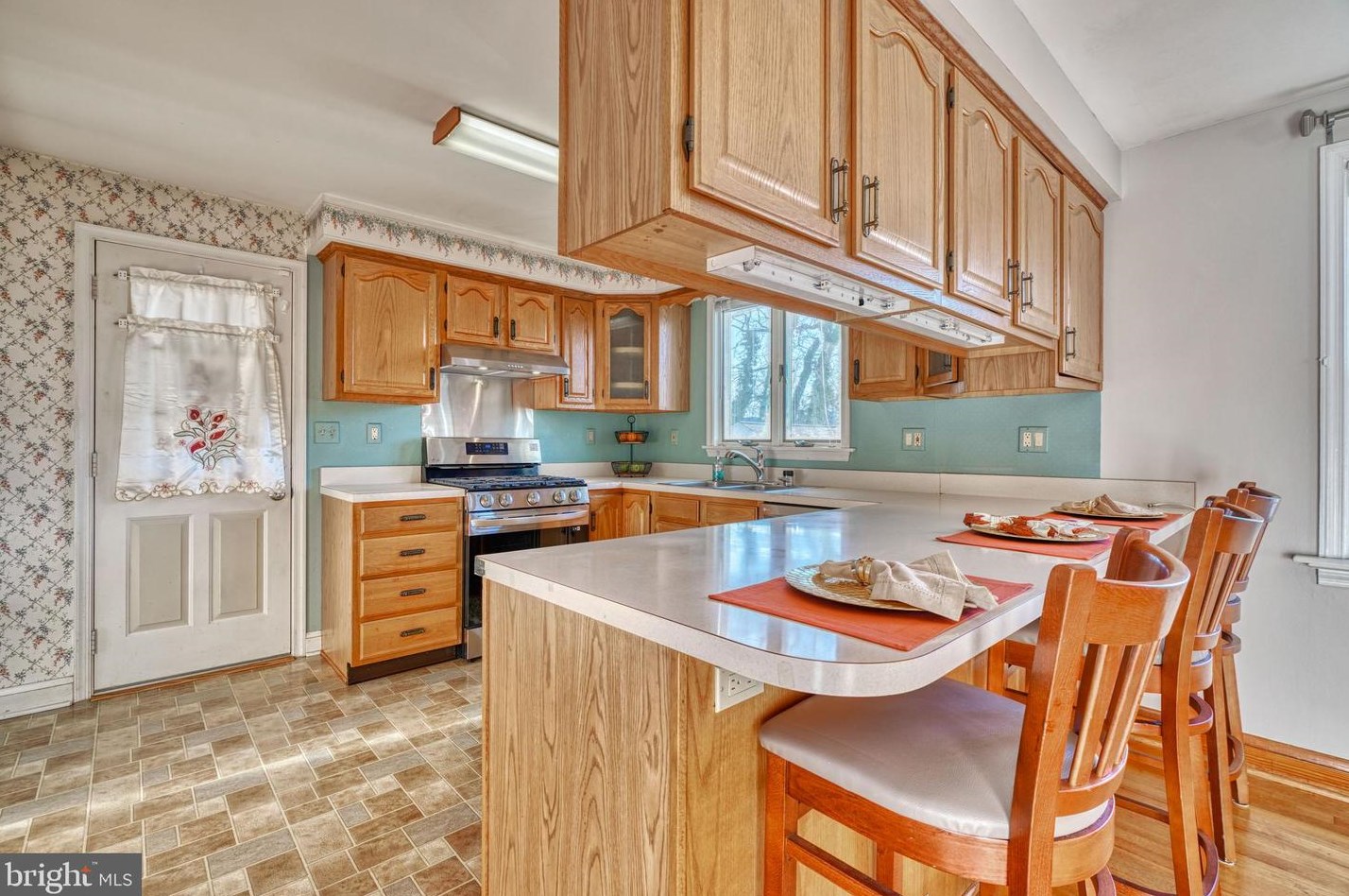 5401 Pembroke Ave, Baltimore MD  21207-6165 exterior
